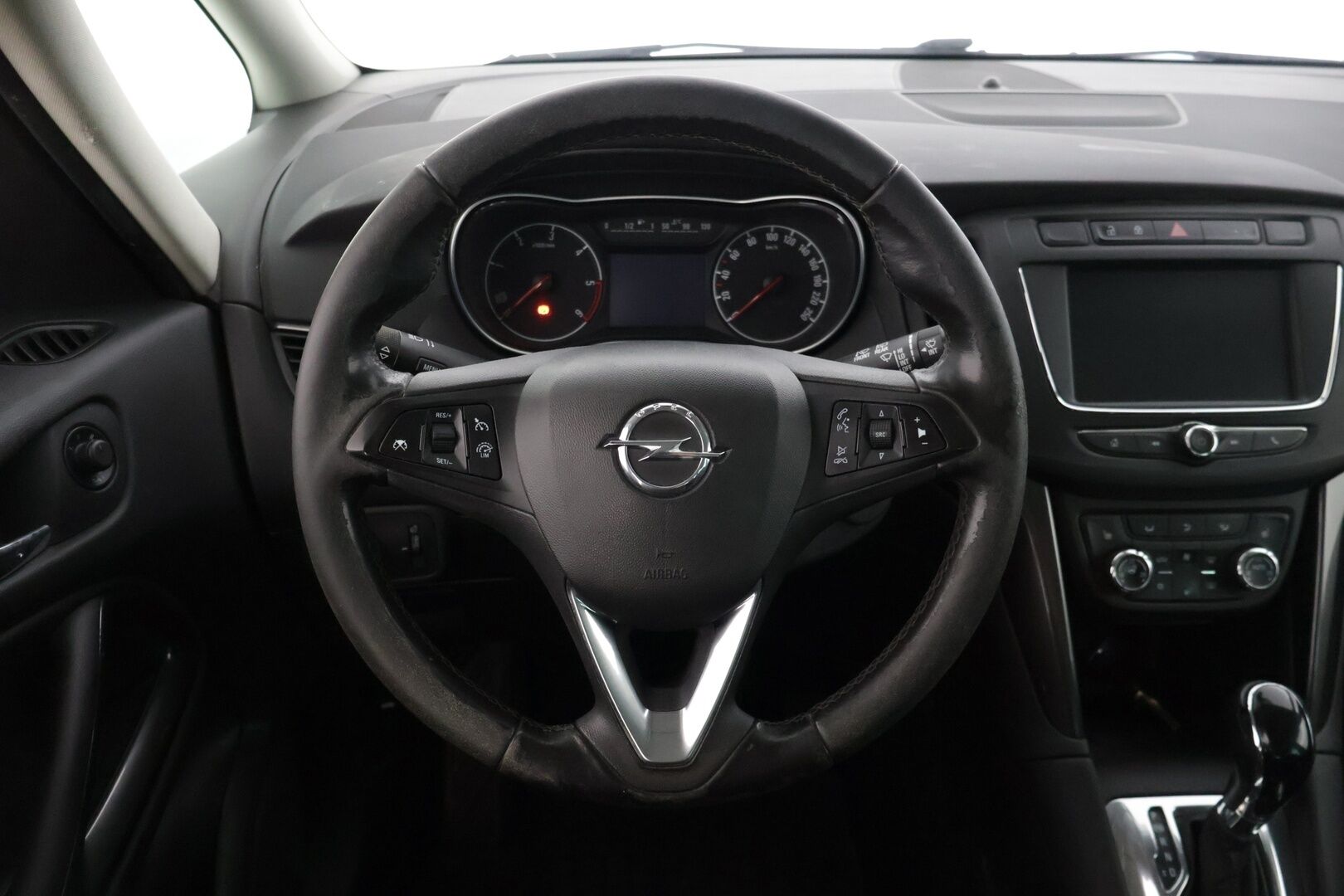 Opel Zafira 2019 Innovation 2,0 CDTI 125kW AT6 * YritysOutlet - Myydään vain yrityksille / Xenon / Vakkari / P. tutkat / Bluetooth * - * YritysOutlet -valikoimasta vain yritykselle / Leimaa 3/27 asti! / 7-paikkainen / Suomi-auto / Kahdet renkaat omilla alumiinivanteilla *