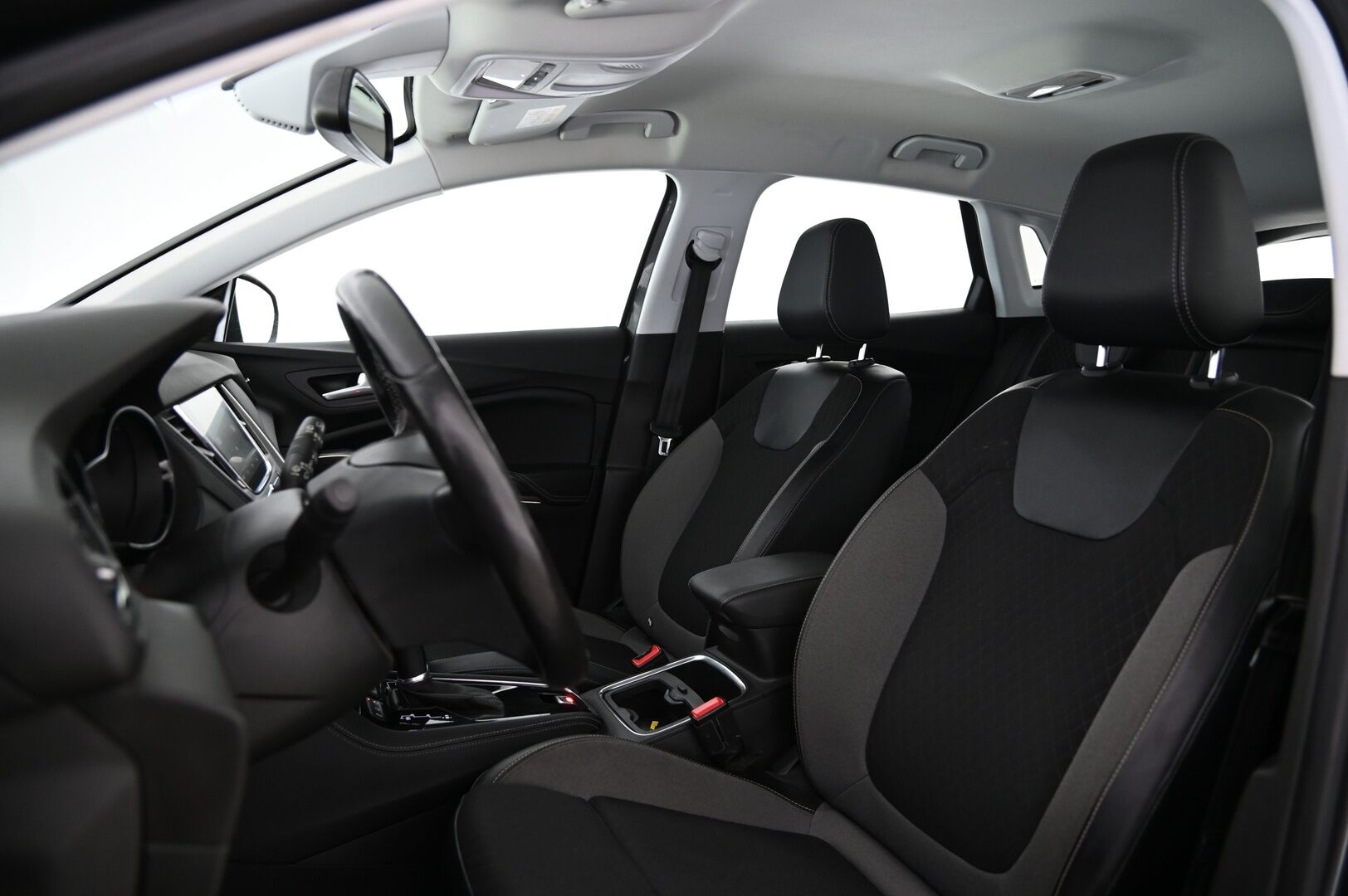 Opel Grandland X 2019 Innovation 1,2 Turbo Automaatti Start/Stop 96 kW AT8 *Lämmitettävä tuulilasi / Navi / P-Kamera* - Juuri saapunut! *Suomi-Auto / Ratinlämmitys / Sähkötoiminen takaluukku / Vakkari / Siisti*
