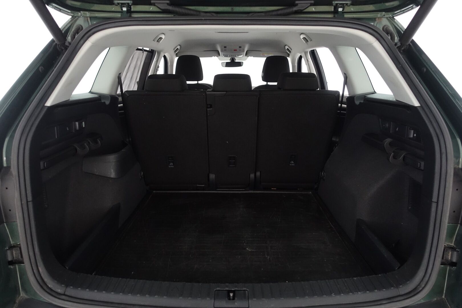 Skoda Kodiaq 2020 1,5 TSI ACT Ambition DSG Autom. - | 1-omisteinen | Suomi-auto | Webasto | Navi | Front Assist | Taittuva vetokoukku | Pysäköintitutkat | Peruutuskamera | Vakionopeudensäädin | Adaptiiviset LED-ajovalot | 2x renkaat aluvantein |