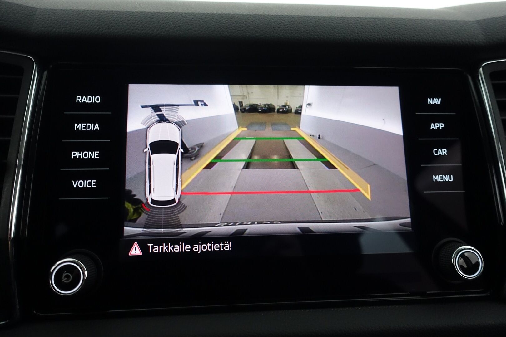 Skoda Kodiaq 2020 1,5 TSI ACT Ambition DSG Autom. - | 1-omisteinen | Suomi-auto | Webasto | Navi | Front Assist | Taittuva vetokoukku | Pysäköintitutkat | Peruutuskamera | Vakionopeudensäädin | Adaptiiviset LED-ajovalot | 2x renkaat aluvantein |