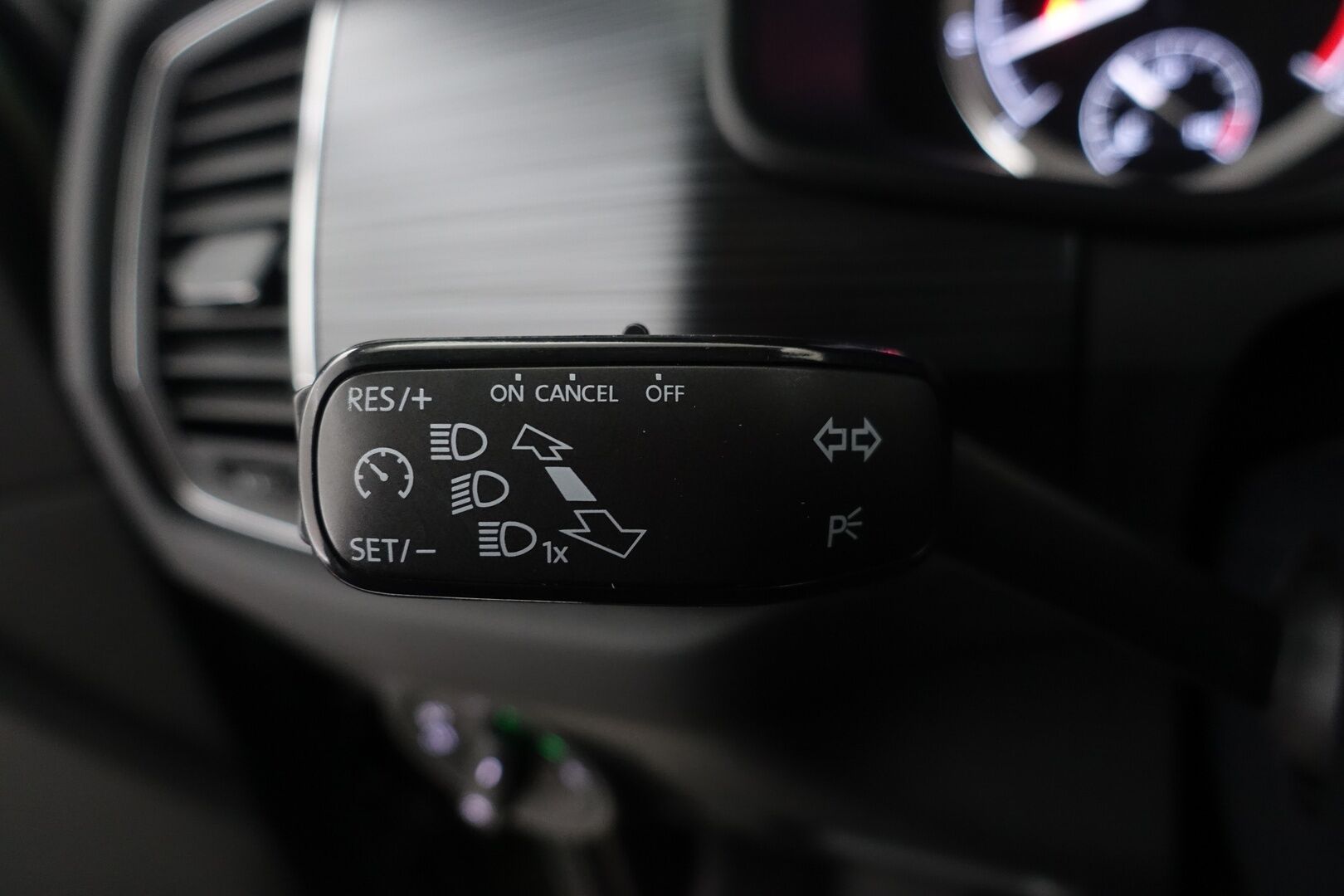 Skoda Kodiaq 2020 1,5 TSI ACT Ambition DSG Autom. - | 1-omisteinen | Suomi-auto | Webasto | Navi | Front Assist | Taittuva vetokoukku | Pysäköintitutkat | Peruutuskamera | Vakionopeudensäädin | Adaptiiviset LED-ajovalot | 2x renkaat aluvantein |