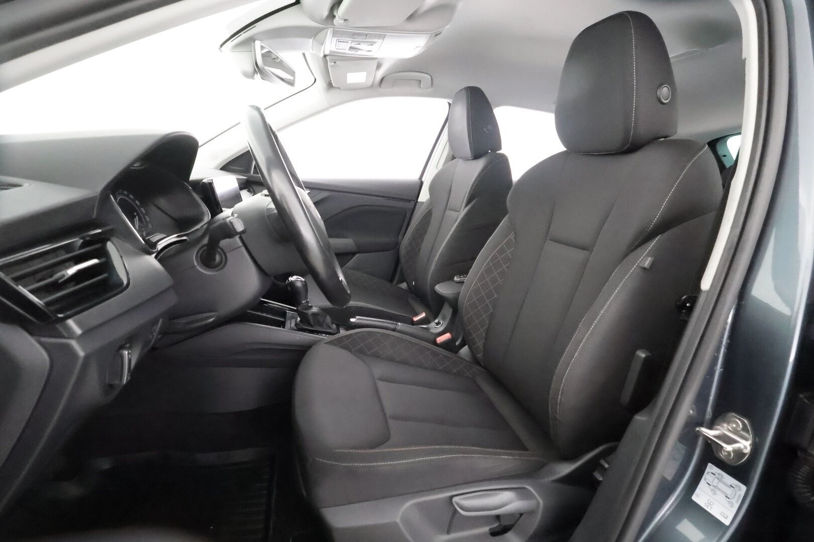 Skoda Scala 2020 1,0 TSI 115 Ambition DSG Autom. - | LED | Koukku | Vakkari | Side Assist | Lane Assist | P.tutkat | Lohko+sisälämmitin | Keyless | Lämm. ratti | 2x renkaat aluin | 