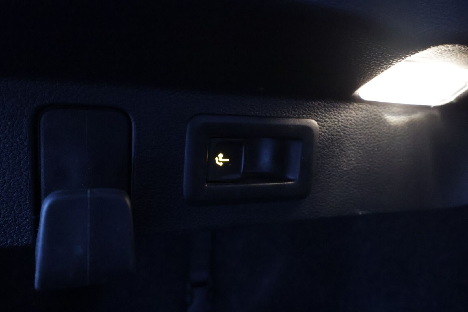 Skoda Scala 2020 1,0 TSI 115 Ambition DSG Autom. - | LED | Koukku | Vakkari | Side Assist | Lane Assist | P.tutkat | Lohko+sisälämmitin | Keyless | Lämm. ratti | 2x renkaat aluin | 
