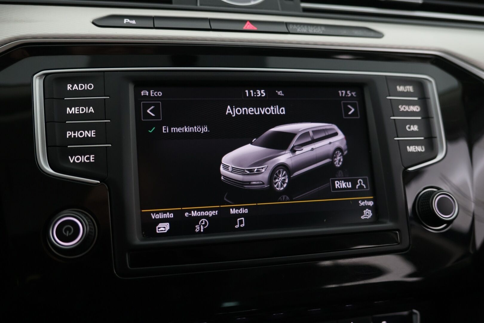 Volkswagen Passat 2017 Variant GTE Plug-In Hybrid 160 kW (218 hv) DSG-automaatti / ACC / Matrix LED / Taitettava Vetokoukku / Nahkasisusta /