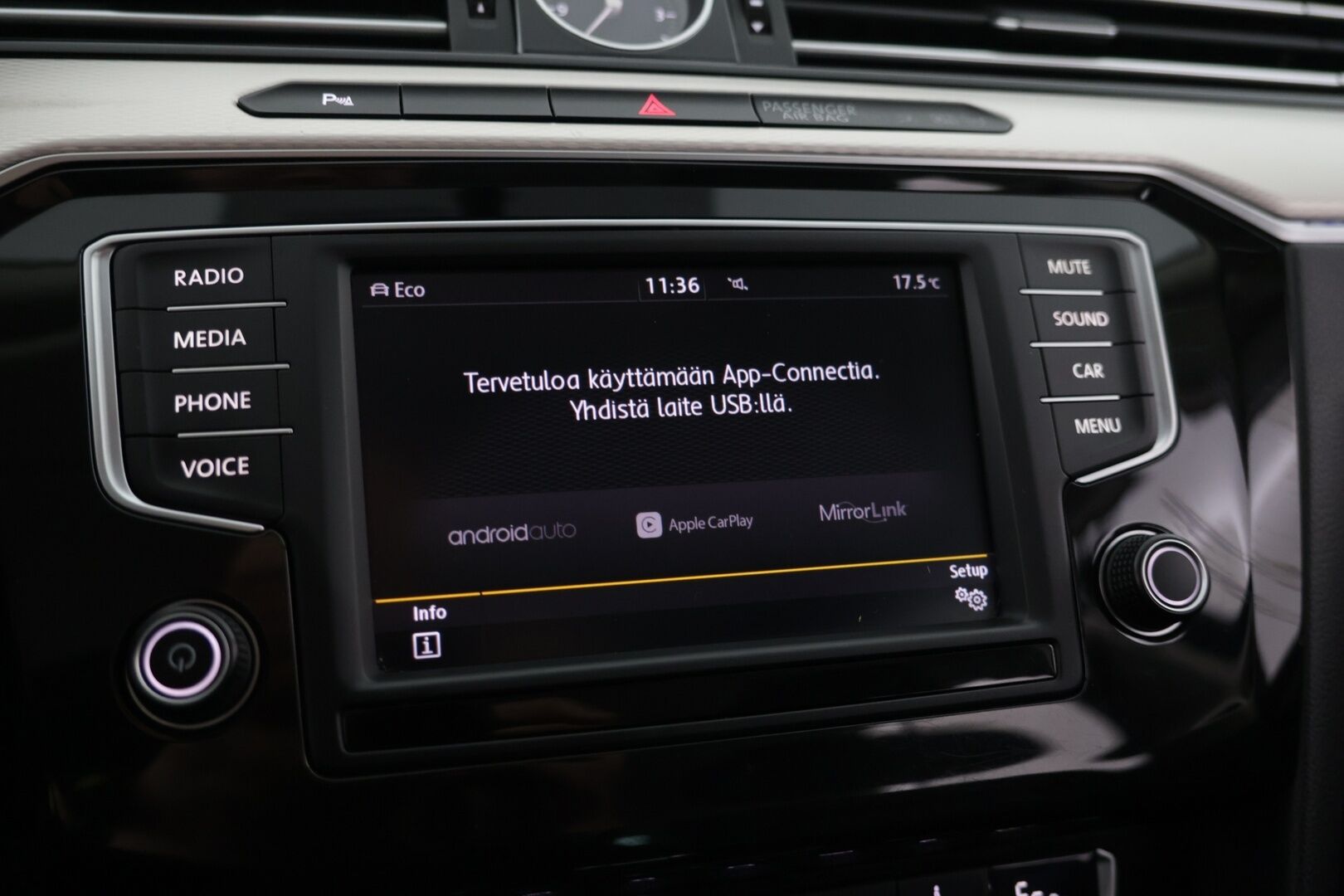 Volkswagen Passat 2017 Variant GTE Plug-In Hybrid 160 kW (218 hv) DSG-automaatti / ACC / Matrix LED / Taitettava Vetokoukku / Nahkasisusta /