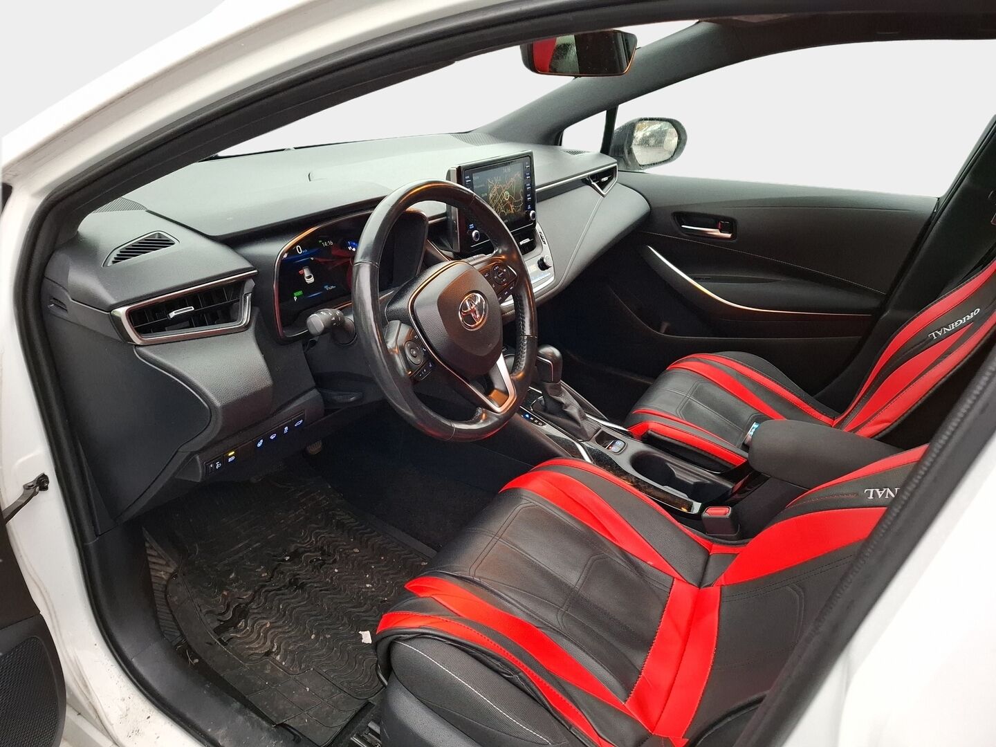 Toyota Corolla 2020 Touring Sports 1,8 Hybrid Active / Adapt.vakkari / P.Kamera / Kaistavahti / Navi / Lohkolämmitin - Suomi-Auto Merkkiliikkeen huoltokirjalla! / 2x vanteet hyvillä renkailla! - HULLUT BLACKWEEK JATKOT - KORKOTARJOUS 2,49%