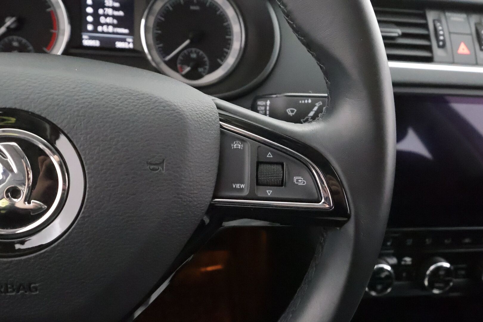 Skoda Octavia 2020 Combi 1,5 TSI Style BusinessLine DSG * ACC / Webasto / P.kamera / Keyless / Apple&Android * - 1.Om Suomi-auto / Kahdet Renkaat