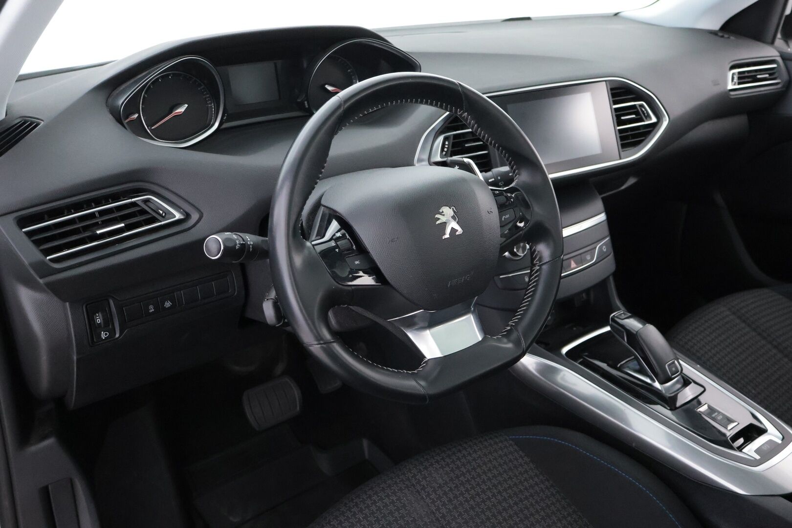 Peugeot 308 2020 SW Style PureTech 130 EAT8-automaatti - Lasikatto | Vakkari | P.Tutka | Suomiauto | Jakopää tehty!