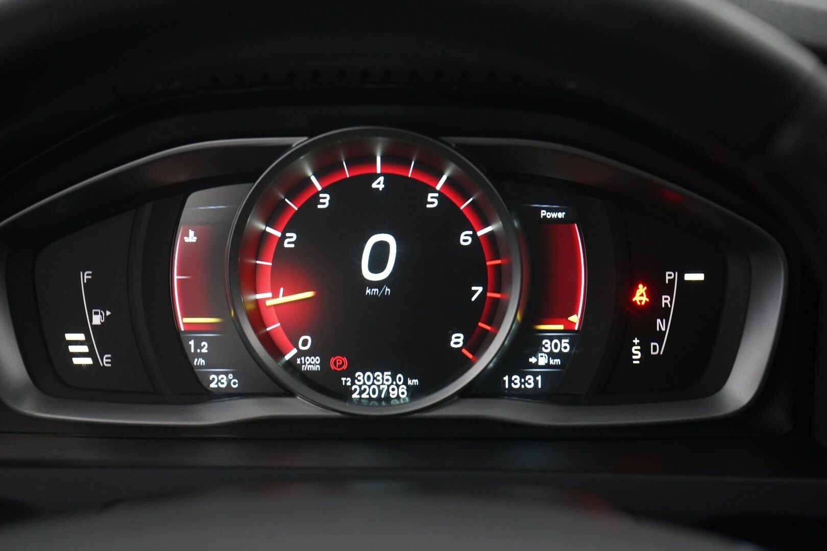 Volvo V60 2016 T5 Bi-Fuel Momentum aut - Juuri saapunut | Jakohihna vaihdettu 202tkm | Suomi-auto | 2x OEM vanteet | Koukku | Vakionopeudensäädin | Digimittaristo | Tutkat | Bluetooth
