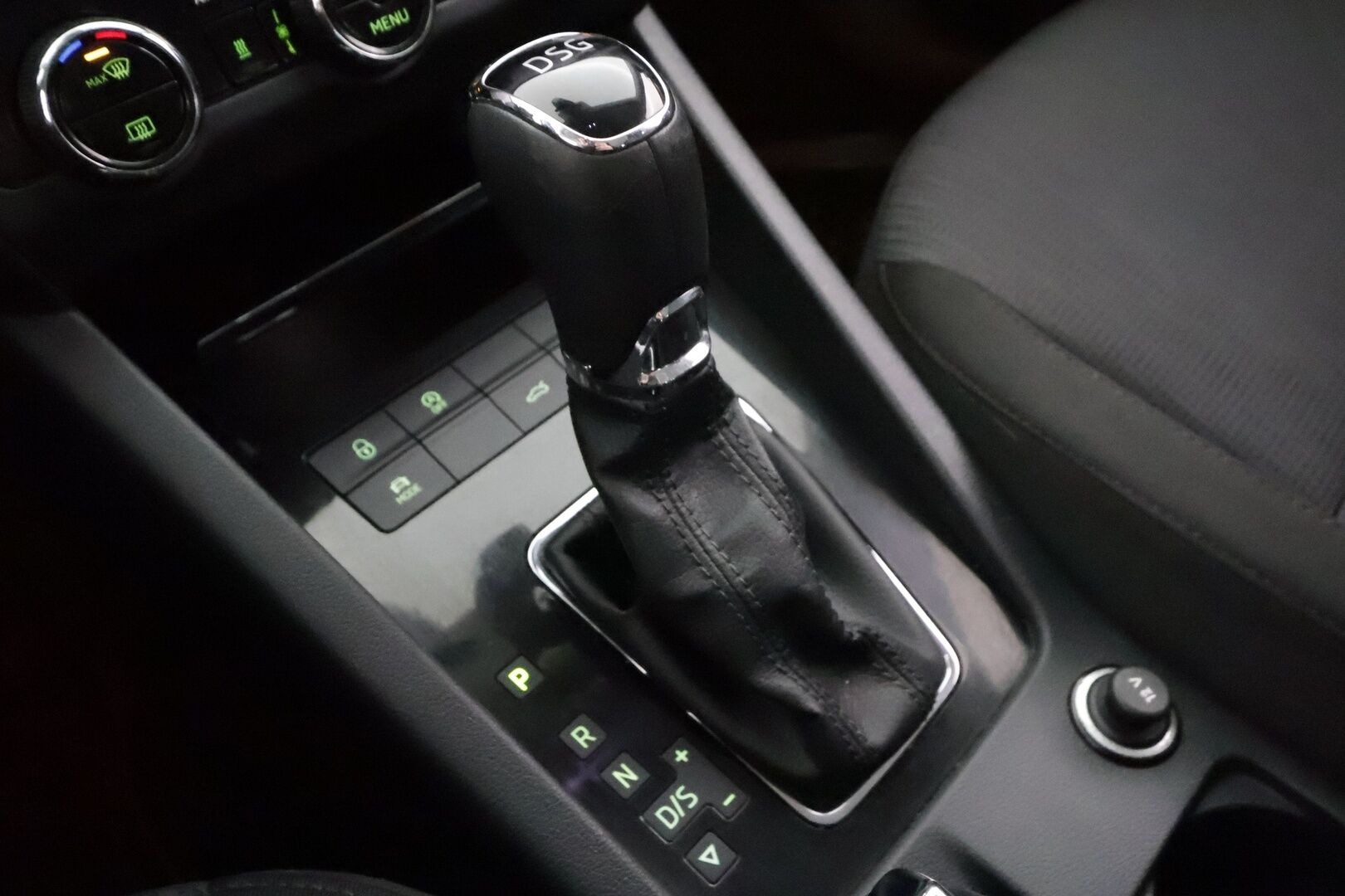 Skoda Octavia 2020 Combi 1,5 TSI Style BusinessLine DSG Autom. - | ACC | Webasto | LED | P.Kamera | Ratinlämmitys | Navi | Apple&Android | 1.Om Suomia-auto | Kahdet Renkaat | Merkkihuollettu |