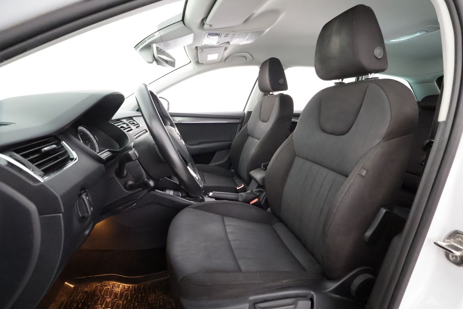 Skoda Octavia 2020 Combi 1,5 TSI Style BusinessLine DSG Autom. - | ACC | Webasto | LED | P.Kamera | Ratinlämmitys | Navi | Apple&Android | 1.Om Suomia-auto | Kahdet Renkaat | Merkkihuollettu |