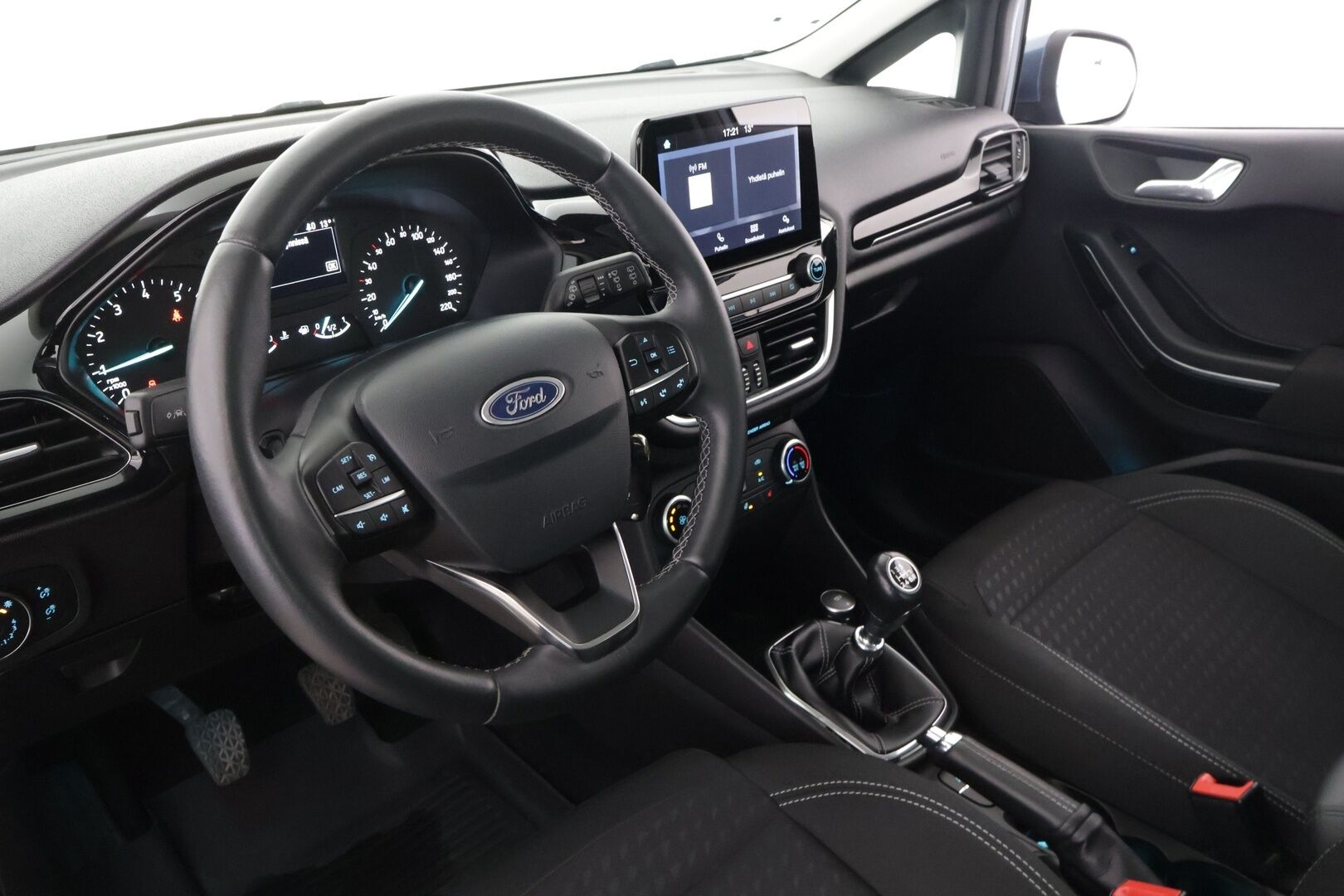 Ford Fiesta 2019 1,0 EcoBoost 100hv M6 Titanium 5-ovinen - Suomi-auto / Peruutuskamera / Vakkari / Carplay / Kaistavahti / Tutkat eteen ja taakse* 