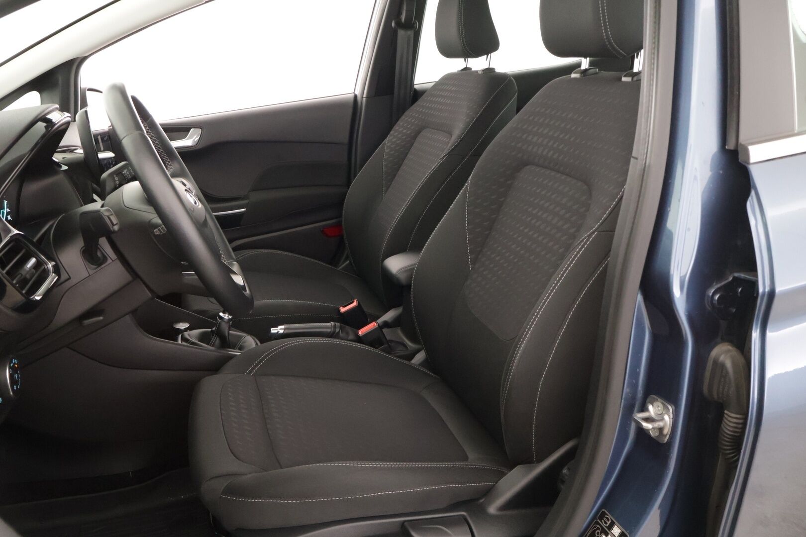 Ford Fiesta 2019 1,0 EcoBoost 100hv M6 Titanium 5-ovinen - Suomi-auto / Peruutuskamera / Vakkari / Carplay / Kaistavahti / Tutkat eteen ja taakse* 