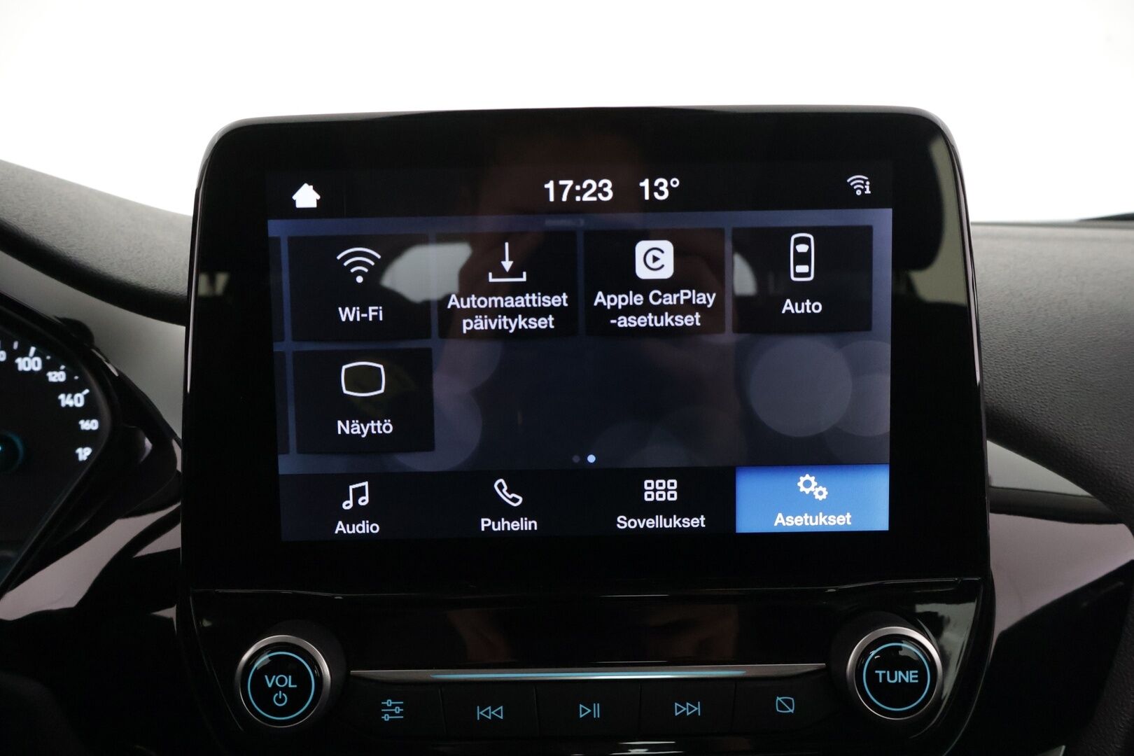 Ford Fiesta 2019 1,0 EcoBoost 100hv M6 Titanium 5-ovinen - Suomi-auto / Peruutuskamera / Vakkari / Carplay / Kaistavahti / Tutkat eteen ja taakse* 