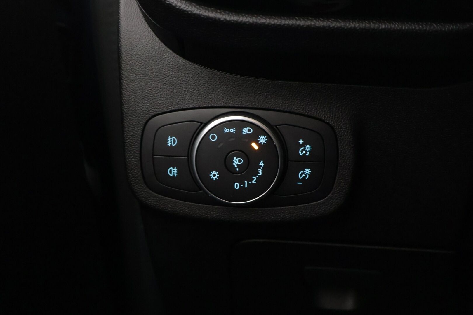 Ford Fiesta 2019 1,0 EcoBoost 100hv M6 Titanium 5-ovinen - Suomi-auto / Peruutuskamera / Vakkari / Carplay / Kaistavahti / Tutkat eteen ja taakse* 