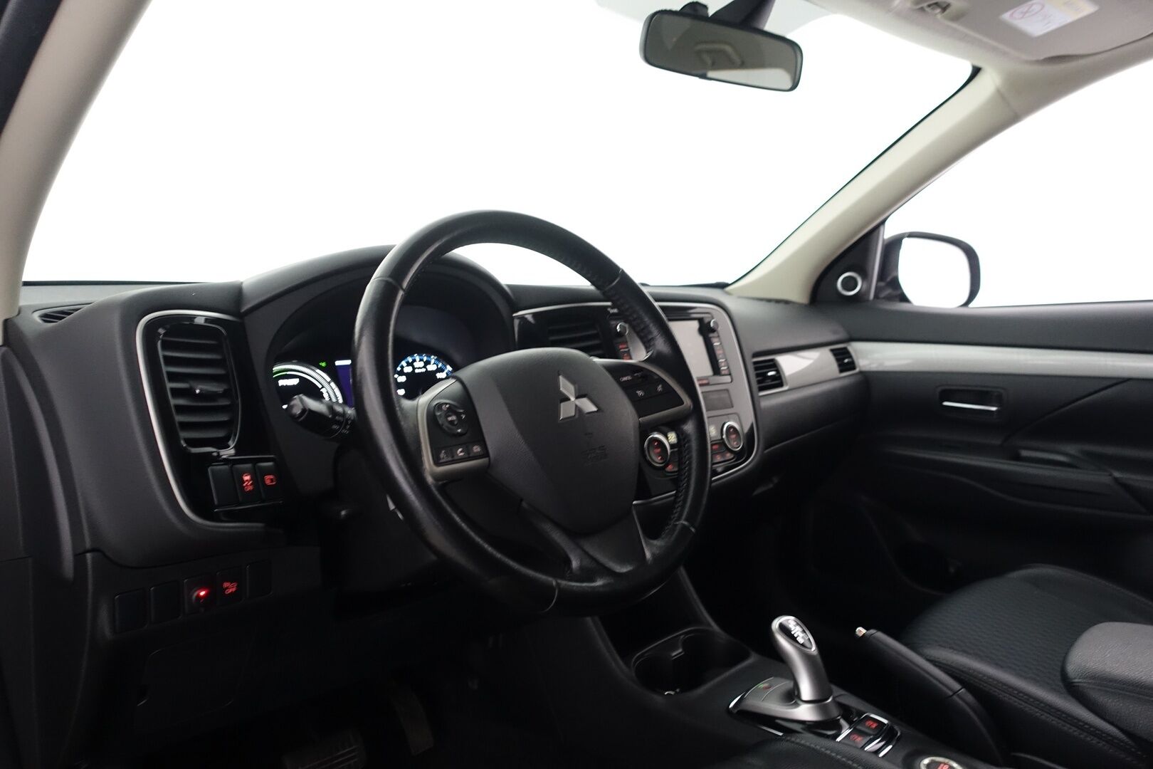 Mitsubishi Outlander 2014 MITSUBISHI OUTLANDER Farmari (AC) 4ov 1998cm3 - Tämä auto myydään Huutokaupat.com