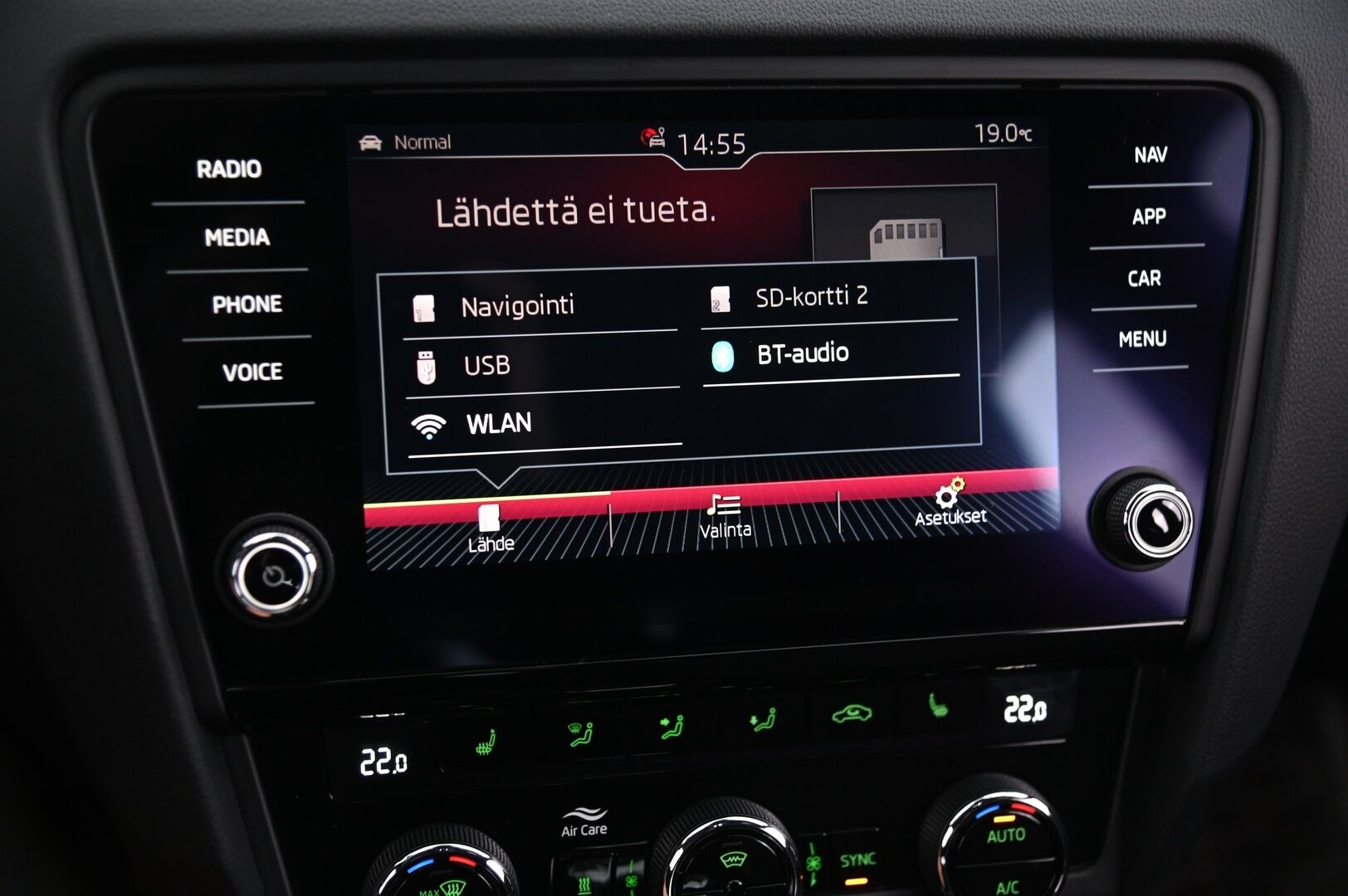 Skoda Octavia 2020 1,5 TSI Style BusinessLine DSG Autom. *ACC/  Digimittari/  Ambient/  Kamera/  Webasto* - Merkkihuollettu / 2x renkaat ja vanteet / Suomiauto