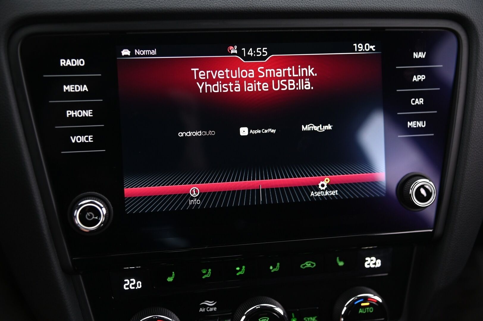 Skoda Octavia 2020 1,5 TSI Style BusinessLine DSG Autom. *ACC/  Digimittari/  Ambient/  Kamera/  Webasto* - Merkkihuollettu / 2x renkaat ja vanteet / Suomiauto