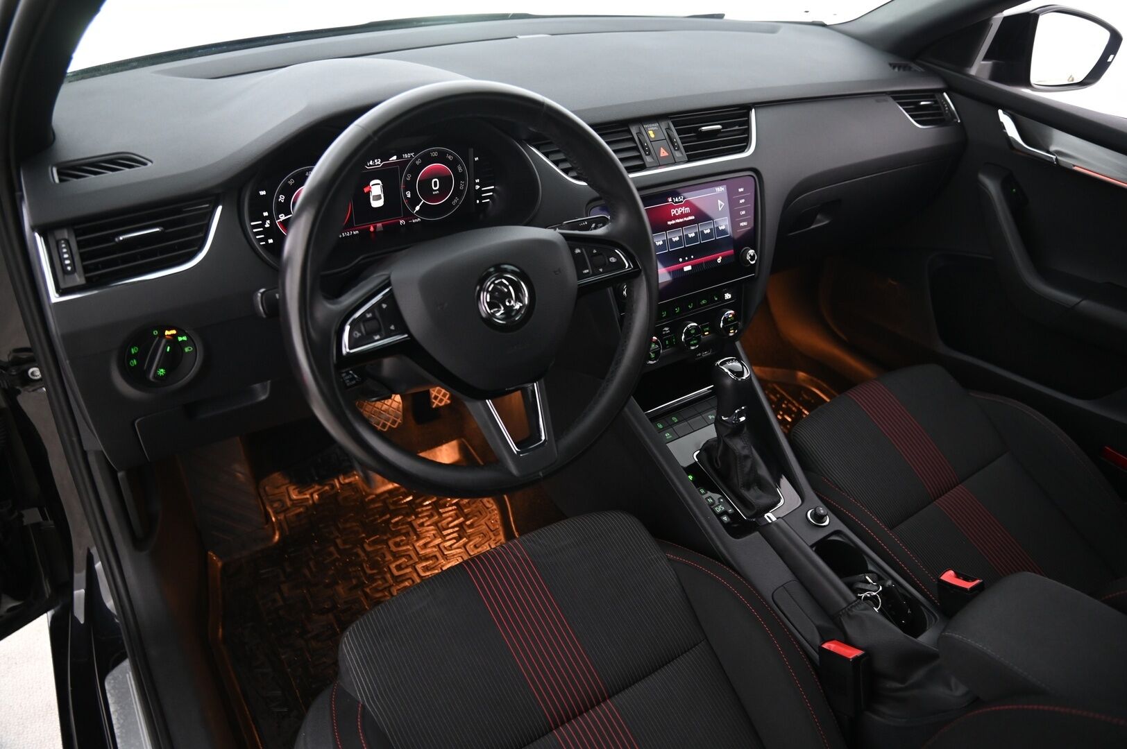 Skoda Octavia 2020 1,5 TSI Style BusinessLine DSG Autom. *ACC/  Digimittari/  Ambient/  Kamera/  Webasto* - Merkkihuollettu / 2x renkaat ja vanteet / Suomiauto