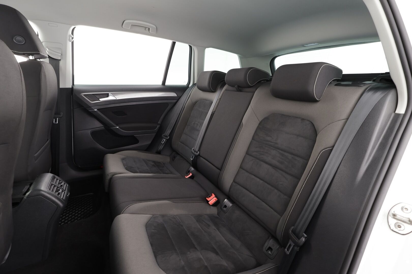 Volkswagen Golf 2016 Variant Alltrack 1,8 TSI 4MOTION  * Webasto / ACC / LED / P.Tutkat / Bluetooth * - Kahdet Renkaat 