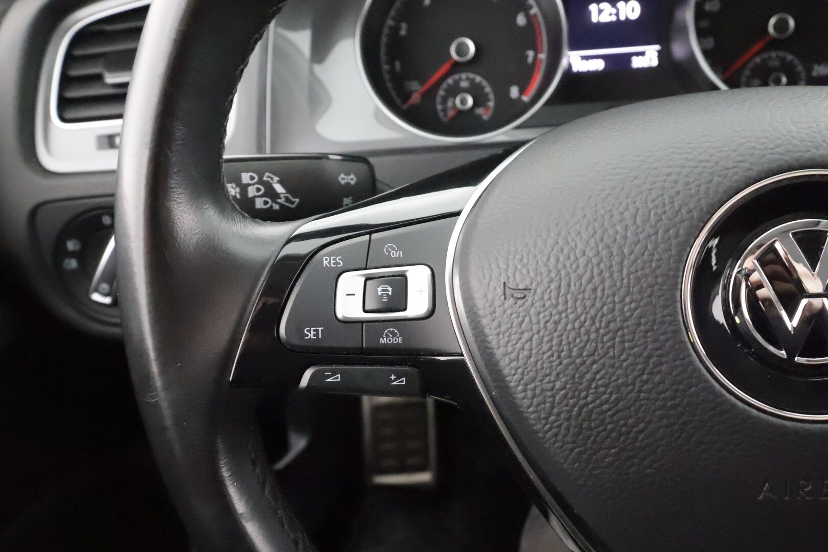 Volkswagen Golf 2016 Variant Alltrack 1,8 TSI 4MOTION  * Webasto / ACC / LED / P.Tutkat / Bluetooth * - Kahdet Renkaat 