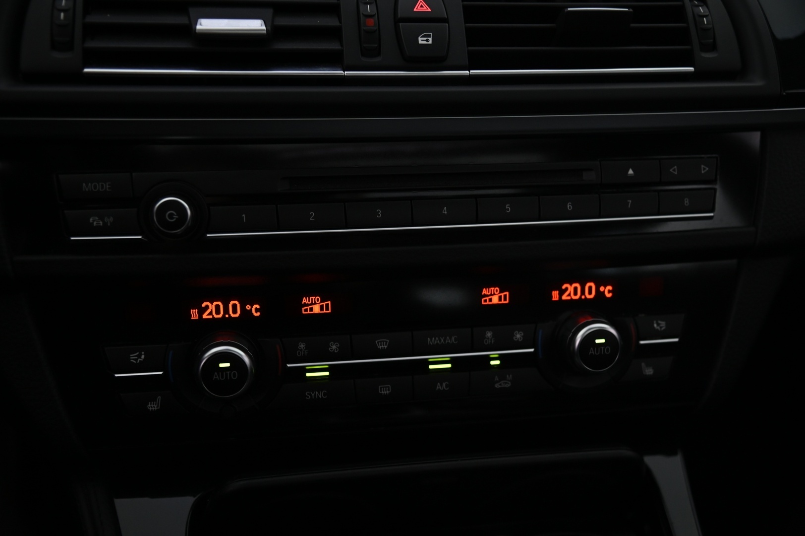 BMW 520 2016 d xDrive M-sport LCI*Panorama / HUD / Hifit / Proff.Navi* - *P-kamera / Näyttävä / Juuri tullut*