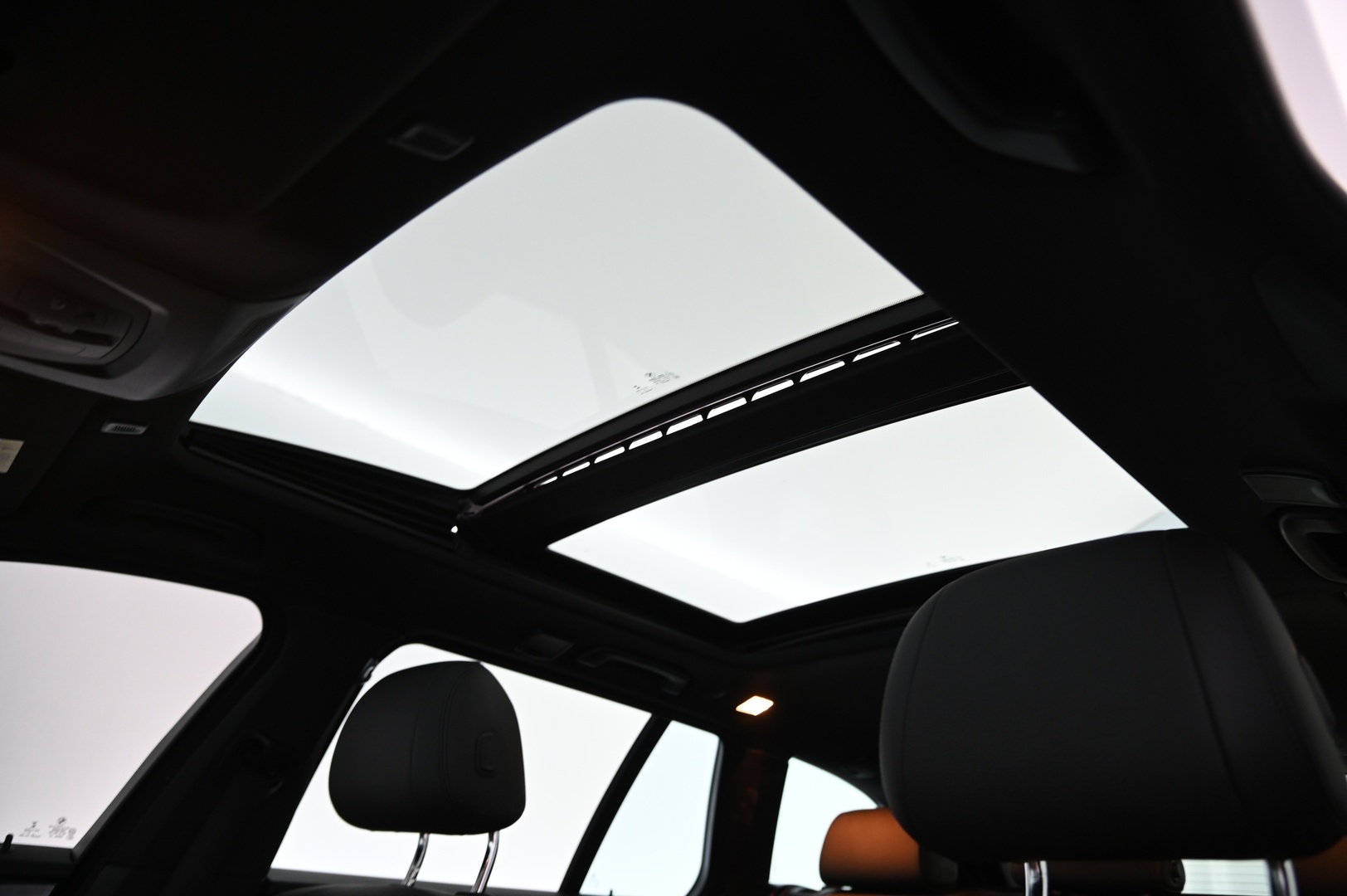 BMW 520 2016 d xDrive M-sport LCI*Panorama / HUD / Hifit / Proff.Navi* - *P-kamera / Näyttävä / Juuri tullut*