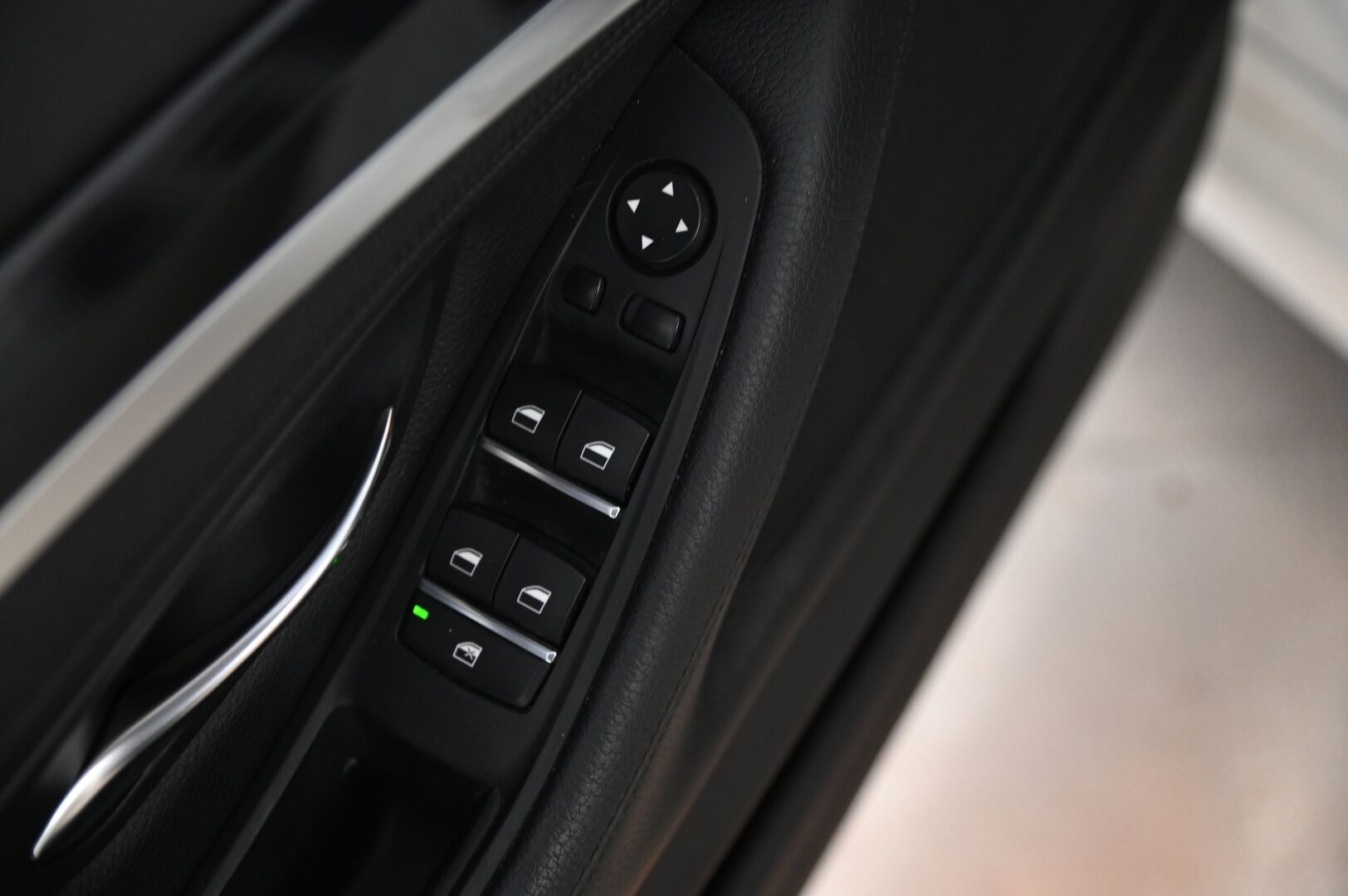 BMW 520 2016 d xDrive M-sport LCI*Panorama / HUD / Hifit / Proff.Navi* - *P-kamera / Näyttävä / Juuri tullut*