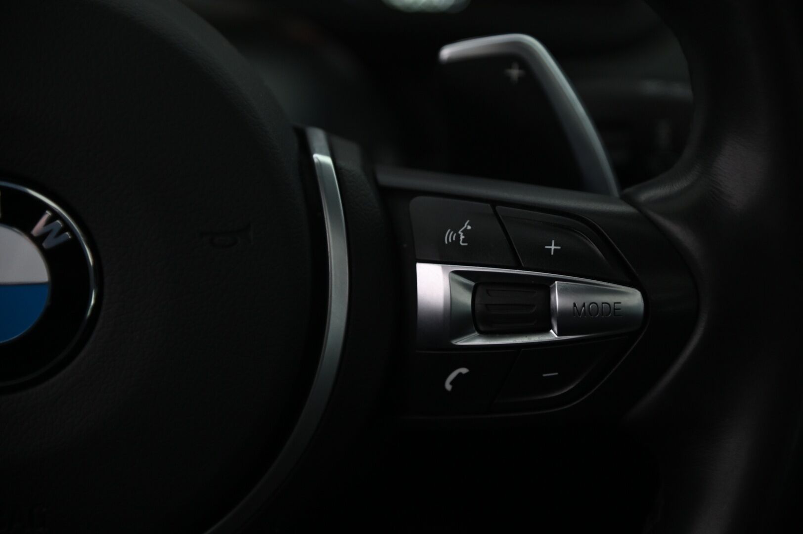 BMW 520 2016 d xDrive M-sport LCI*Panorama / HUD / Hifit / Proff.Navi* - *P-kamera / Näyttävä / Juuri tullut*