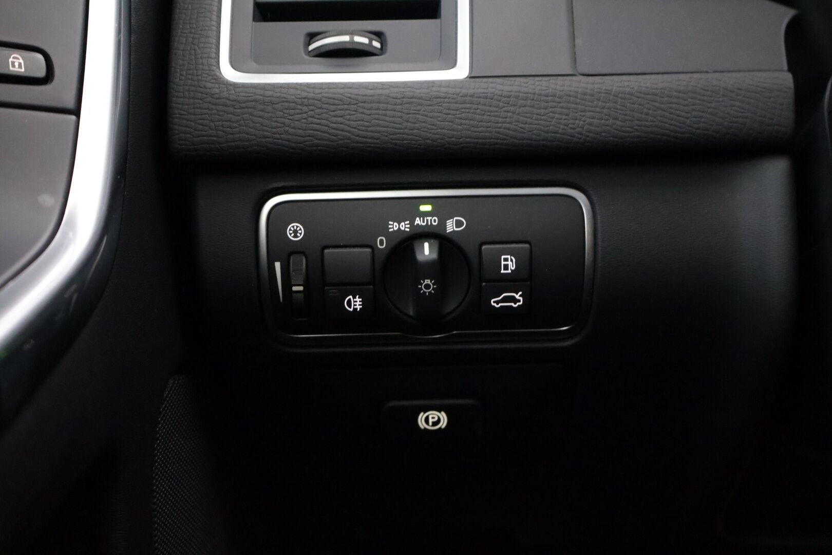 Volvo XC60 2016 D4 AWD Summum aut - | ACC | Webasto | Panoraama | VOC | Koukku | Keyless go | P-Kamera | BLIS |