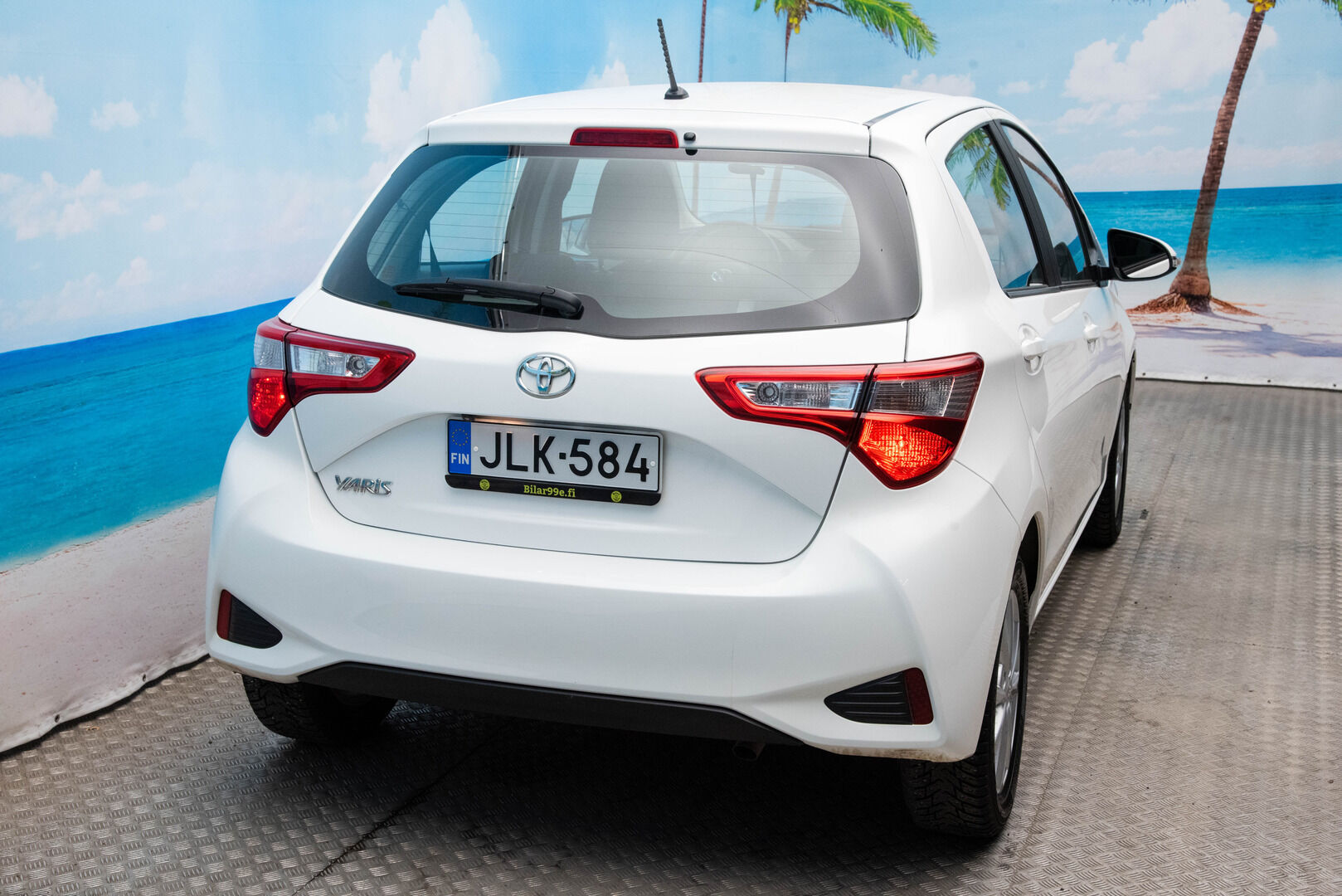 Toyota Yaris 2020 1,5 Dual VVT-i Active 5ov ** 2.om | Suomi-Auto | Vakkari | Lohkolämmitin | Peruutuskamera | BT-audio | - | 2.om | Suomi-Auto | Vakkari | Lohkolämmitin sisätilapistokkeella | Peruutuskamera | BT-audio |