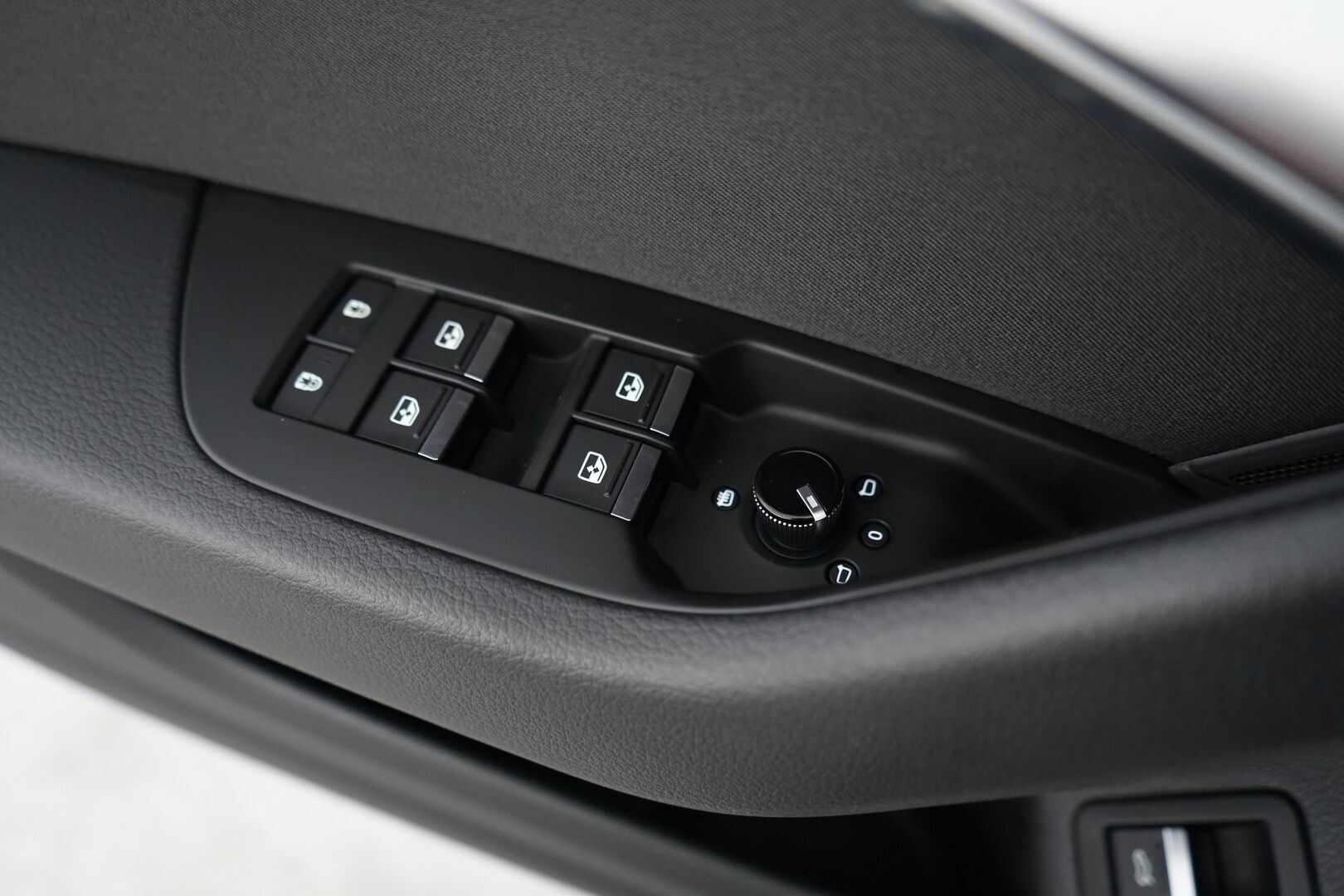 Audi A6 2020 Avant Business Sport 40 TDI MHEV quattro S tronic *Webasto / Koukku / Tutkat / Matrix-Led / Sport-penkit* - Suomi-auto / Kahdet renkaat alumiinivanteilla / Jakopää 07/2025