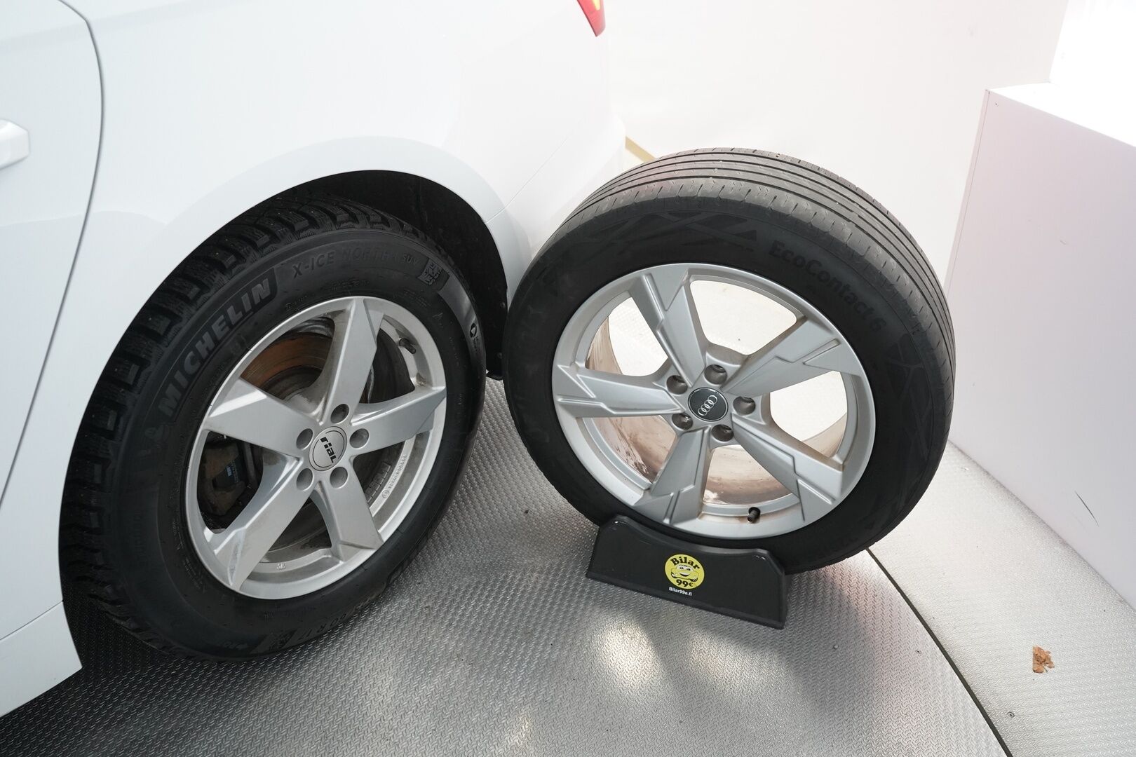 Audi A6 2020 Avant Business Sport 40 TDI MHEV quattro S tronic *Webasto / Koukku / Tutkat / Matrix-Led / Sport-penkit* - Suomi-auto / Kahdet renkaat alumiinivanteilla / Jakopää 07/2025