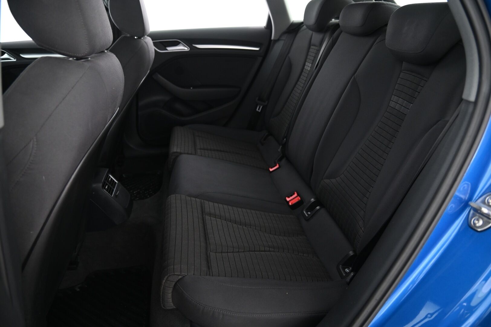 Audi A3 2020 Sportback Pro Business Sport 35 TFSI 110 kW S tronic S-Line*ACC / LED / Lämmitin* - *S-Line / Juuri tullut / 2x renkaat&vanteet / Juuri tehty jakopää*