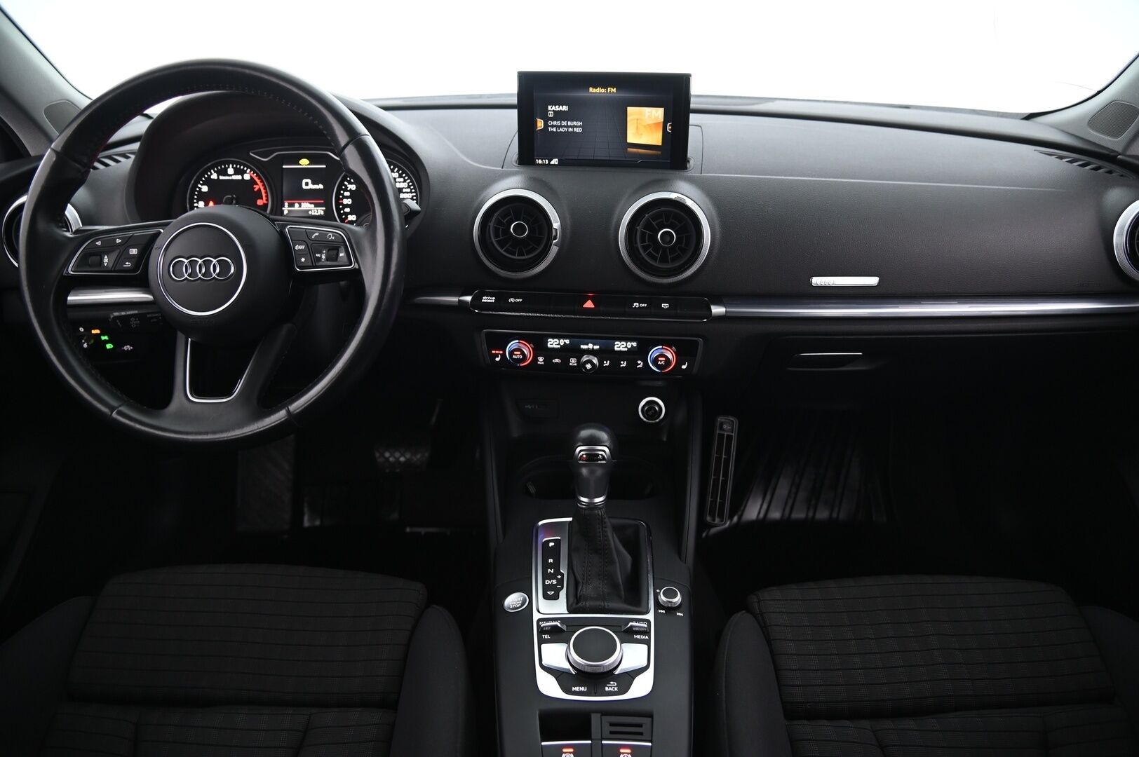 Audi A3 2020 Sportback Pro Business Sport 35 TFSI 110 kW S tronic*ACC / LED / Lämmitin* - *Siisti / Juuri tullut / 2x renkaat&vanteet / Juuri vaihdettu hihna!*