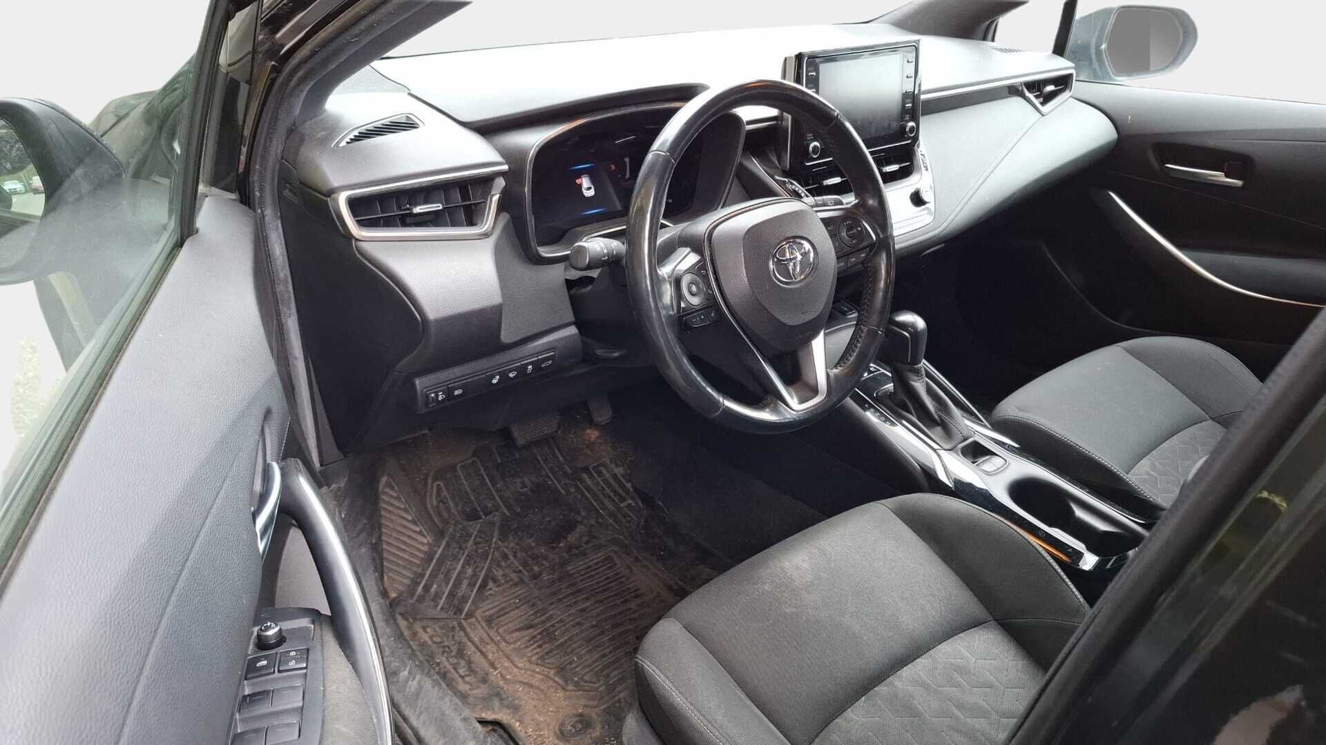 Toyota Corolla 2020 Touring Sports 1,8 Hybrid Active  * Peruutuskamera / Ratinlämmitin / Adaptivakkari / Kaistavahti / Lohkolämmitin * - * Hieno yksilö / Huippu merkkiliikkeen huoltohistoria / 1-omisteinen Suomi-auto / Kahdet hyvät renkaat alumiinivanteilla *