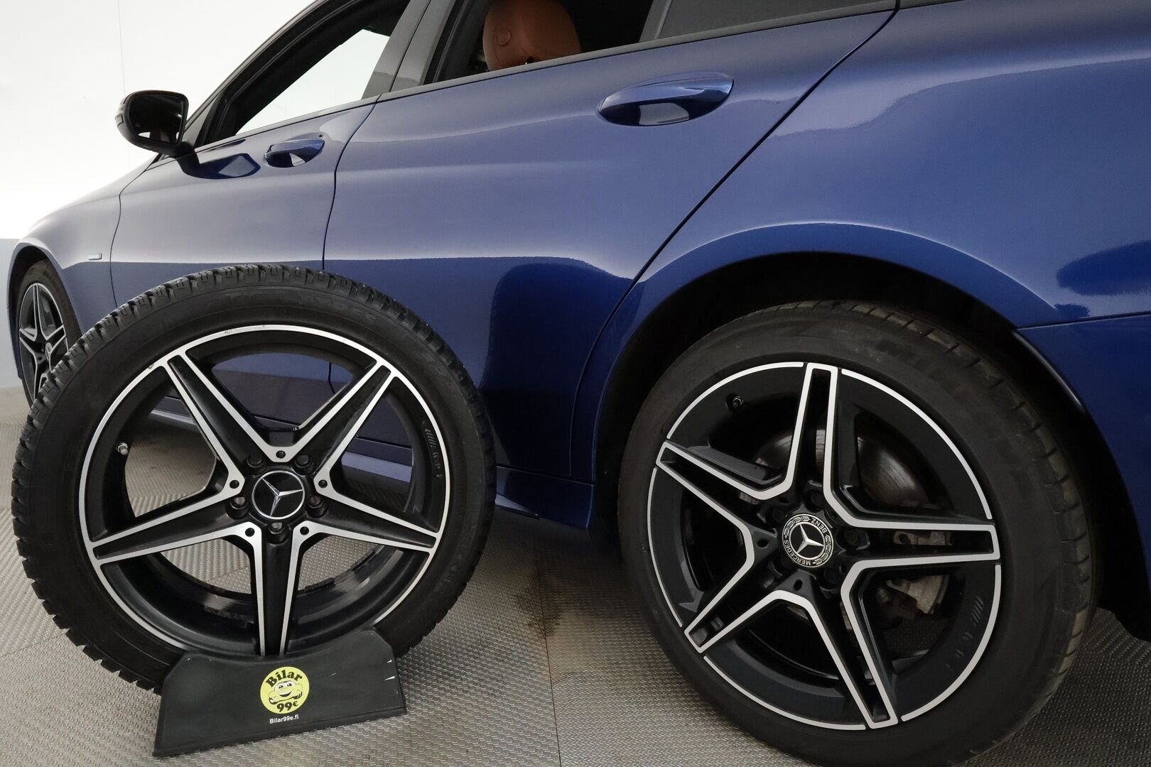 Mercedes-Benz C 2020 300 de T A Business AMG Edition EQ Power **Distronic+ / Multibeam / Koukku / P.kamera / Ruskeat nahat / Navi** - Suomi-auto / Lisälämmitin / Kahdet renkaat aluvanteilla