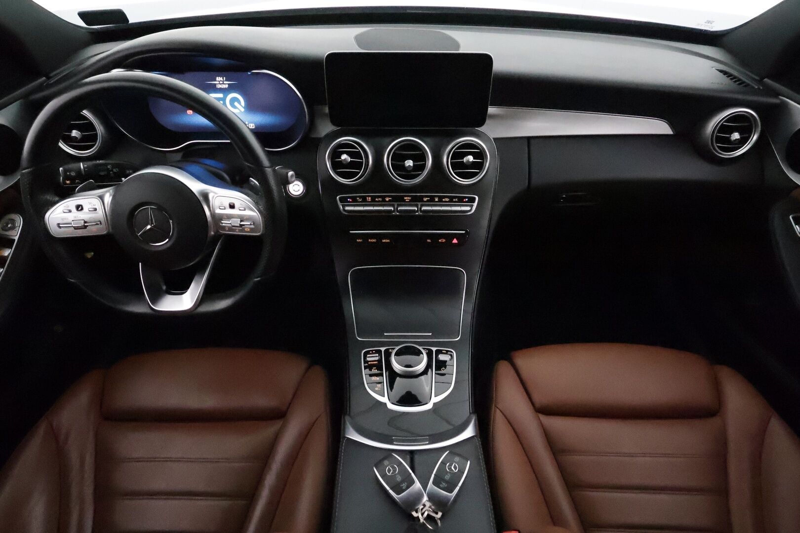 Mercedes-Benz C 2020 300 de T A Business AMG Edition EQ Power **Distronic+ / Multibeam / Koukku / P.kamera / Ruskeat nahat / Navi** - Suomi-auto / Kahdet renkaat aluvanteilla ja pitkä leima - HULLUT JOULUT KORKOTARJOUS 2,49% 