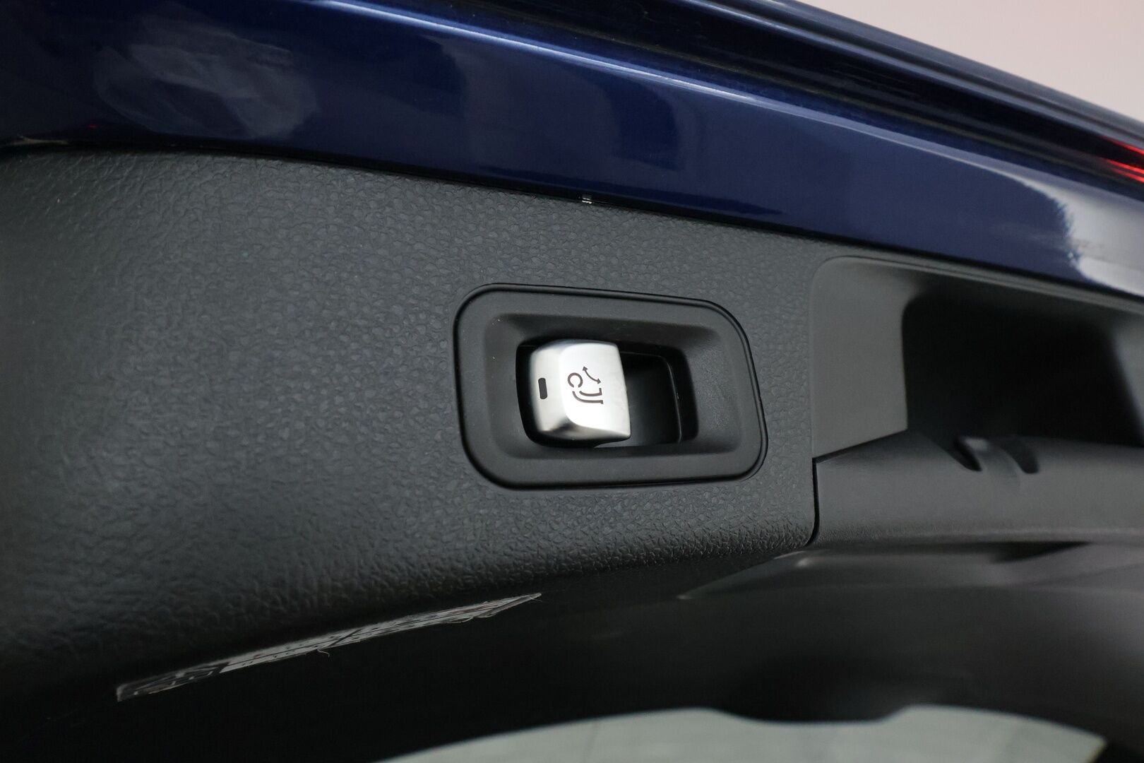 Mercedes-Benz C 2020 300 de T A Business AMG Edition EQ Power **Distronic+ / Multibeam / Koukku / P.kamera / Ruskeat nahat / Navi** - Suomi-auto / Kahdet renkaat aluvanteilla ja pitkä leima - HULLUT JOULUT KORKOTARJOUS 2,49% 