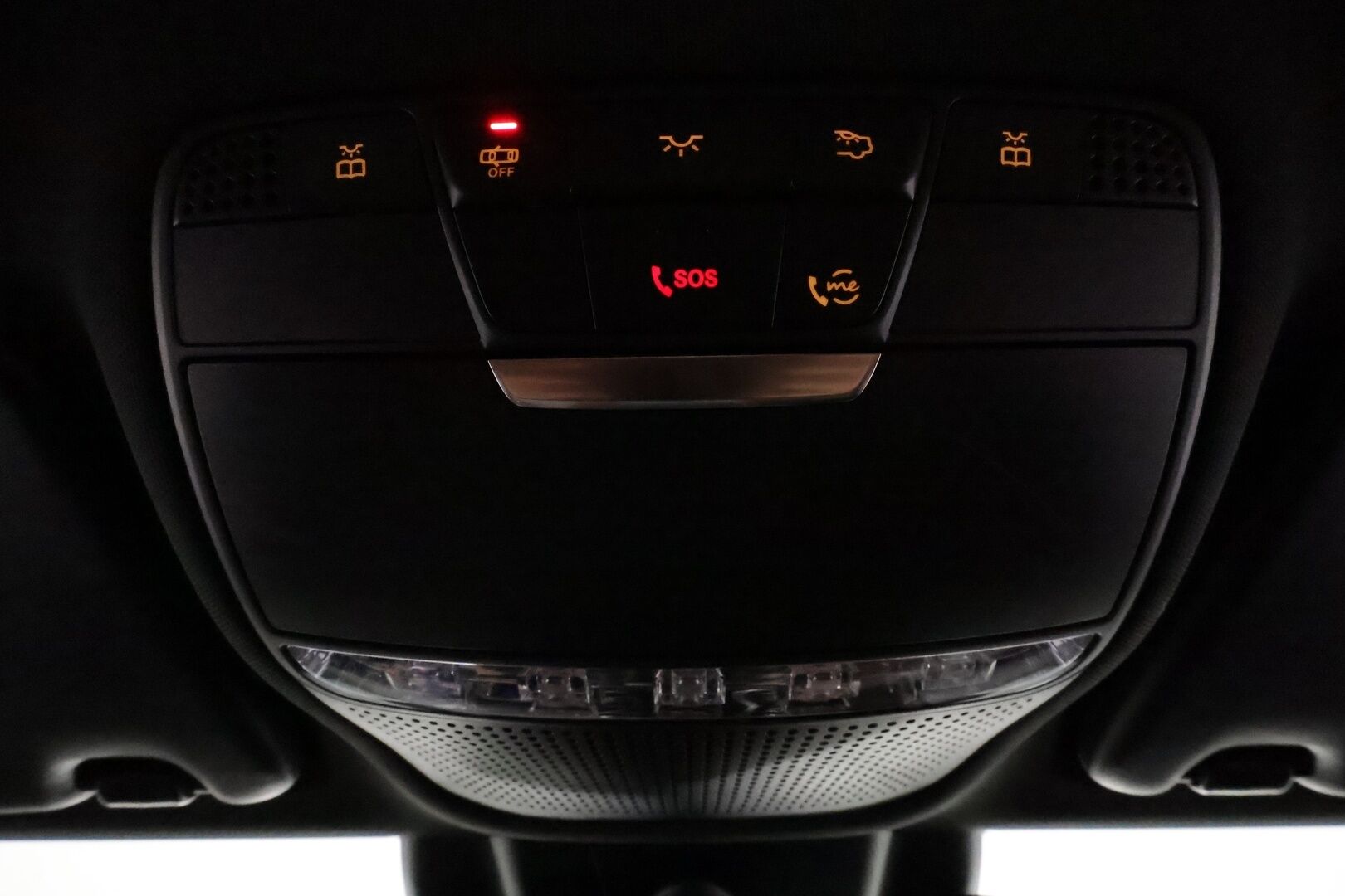 Mercedes-Benz C 2020 300 de T A Business AMG Edition EQ Power **Distronic+ / Multibeam / Koukku / P.kamera / Ruskeat nahat / Navi** - Suomi-auto / Kahdet renkaat aluvanteilla ja pitkä leima - HULLUT JOULUT KORKOTARJOUS 2,49% 