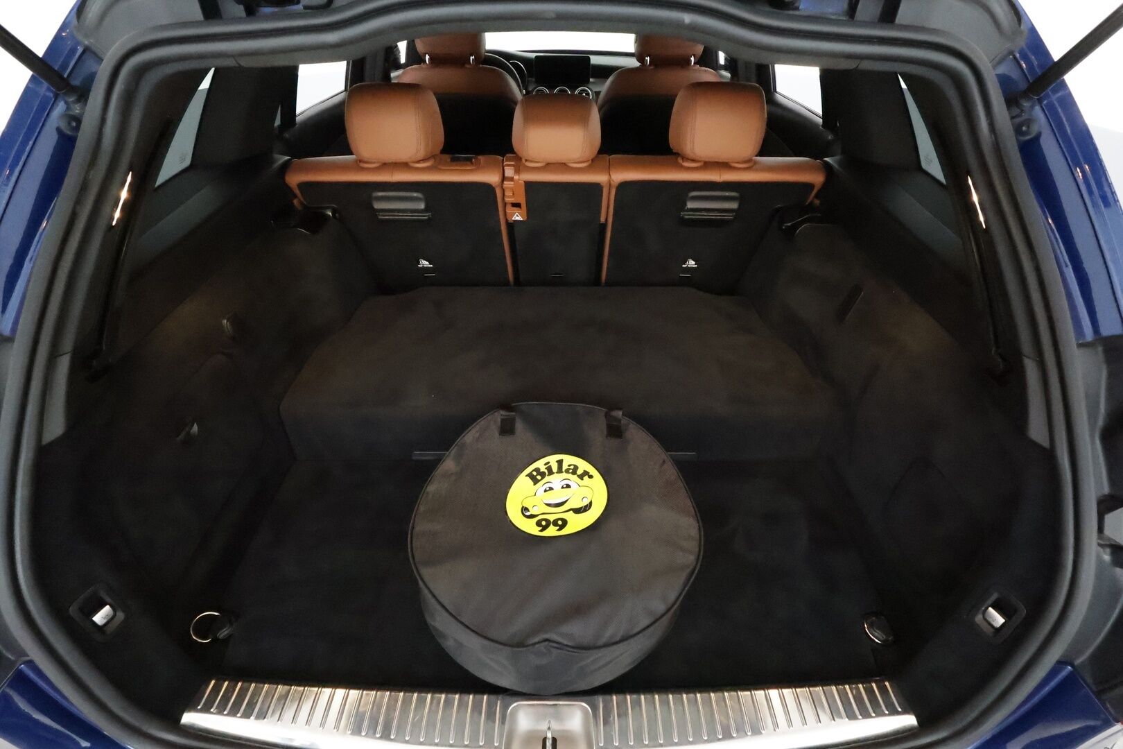 Mercedes-Benz C 2020 300 de T A Business AMG Edition EQ Power **Distronic+ / Multibeam / Koukku / P.kamera / Ruskeat nahat / Navi** - Suomi-auto / Lisälämmitin / Kahdet renkaat aluvanteilla