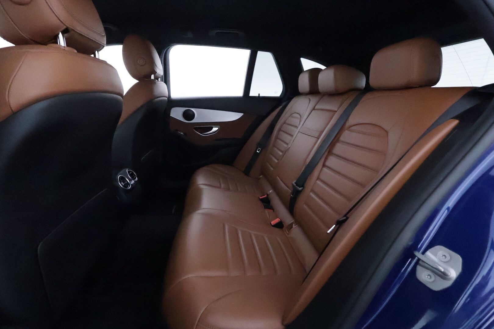 Mercedes-Benz C 2020 300 de T A Business AMG Edition EQ Power **Distronic+ / Multibeam / Koukku / P.kamera / Ruskeat nahat / Navi** - Suomi-auto / Kahdet renkaat aluvanteilla ja pitkä leima - HULLUT JOULUT KORKOTARJOUS 2,49% 