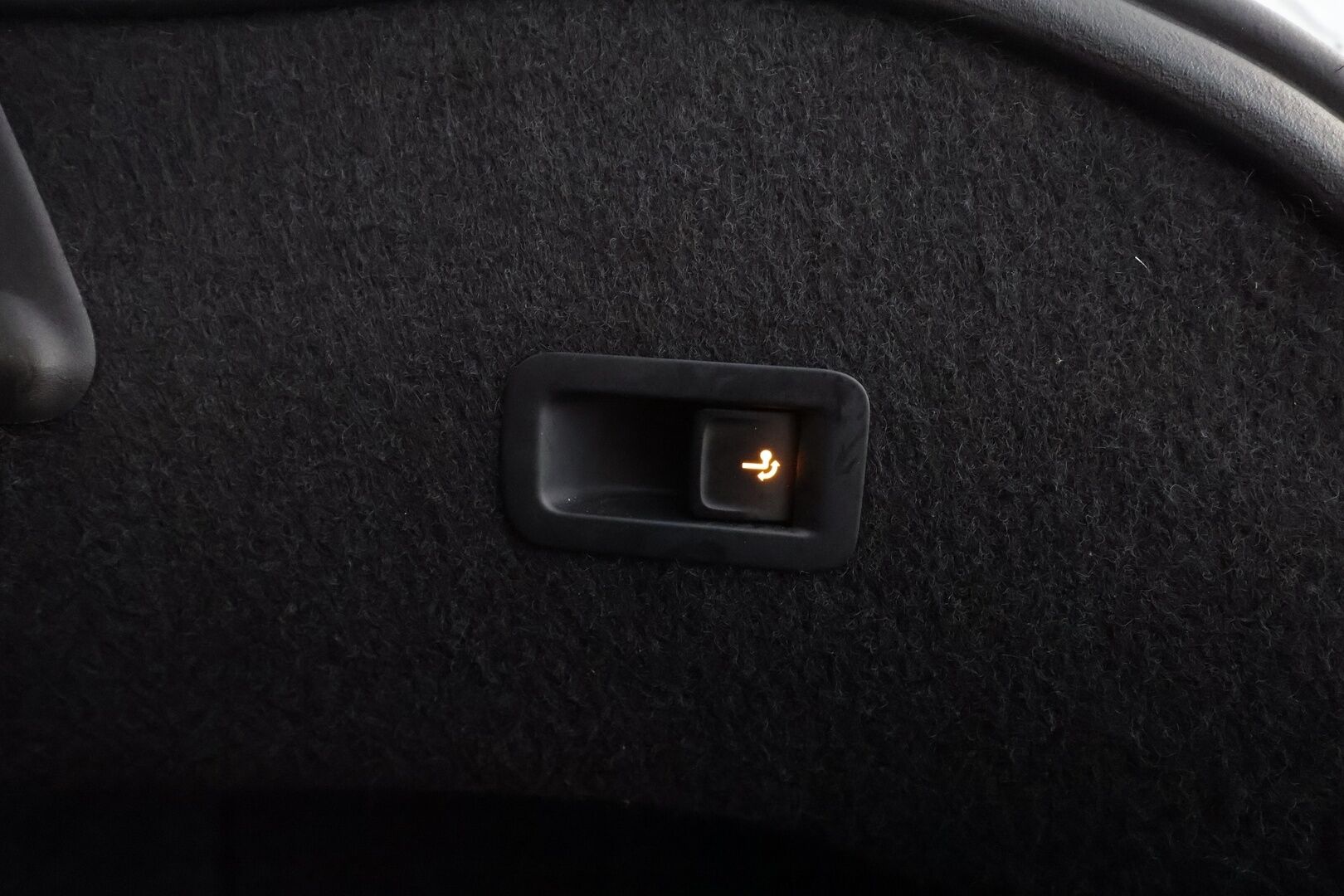 Volkswagen Passat 2022 Sedan R-Line 1,5 TSI EVO 110 kW DSG* Matrix LED / Adapt.vakkari / Webasto / 360 kamera / Koukku / Keyless/ Aplle&Android* - 1.Om Suomi auto / 2x renkaat alumiini vanteilla