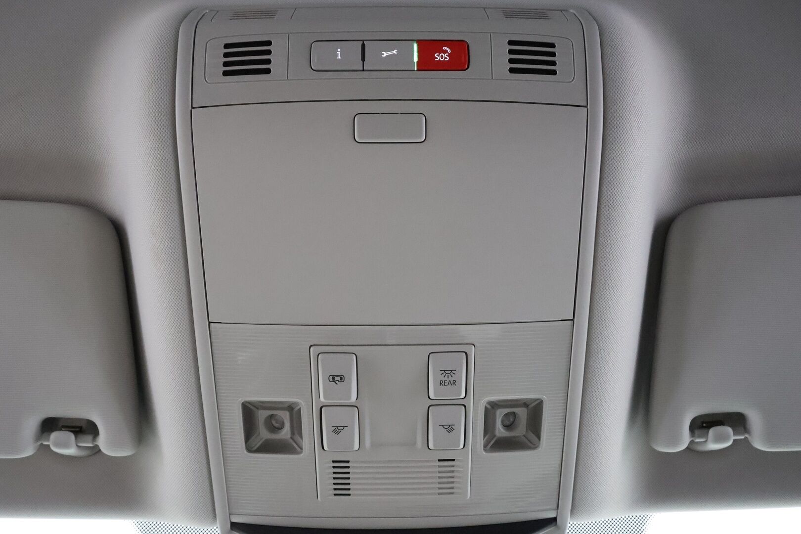 Volkswagen Passat 2022 Sedan R-Line 1,5 TSI EVO 110 kW DSG* Matrix LED / Adapt.vakkari / Webasto / 360 kamera / Koukku / Keyless/ Aplle&Android* - 1.Om Suomi auto / 2x renkaat alumiini vanteilla