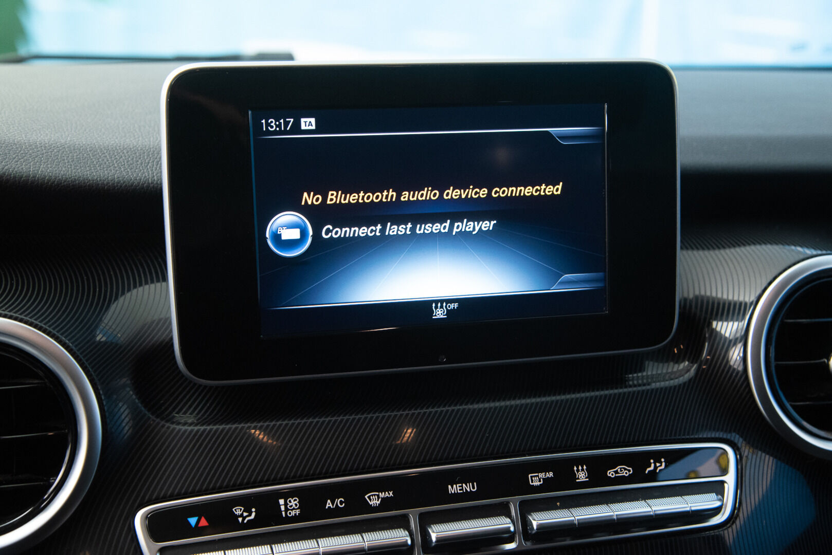 Mercedes-Benz V 2015 220 BlueTEC keskipitkä A2 8-Paikkainen * Webasto / P-Kamera / Vakionopeudensäädin / Tutkat edessä ja takana * - 3,99 % KORKOTARJOUS TÄHÄN AUTOON 31.8. ASTI! - Uudet talvirenkaat / Juuri huollettu / Elokuussa katsastettu! *