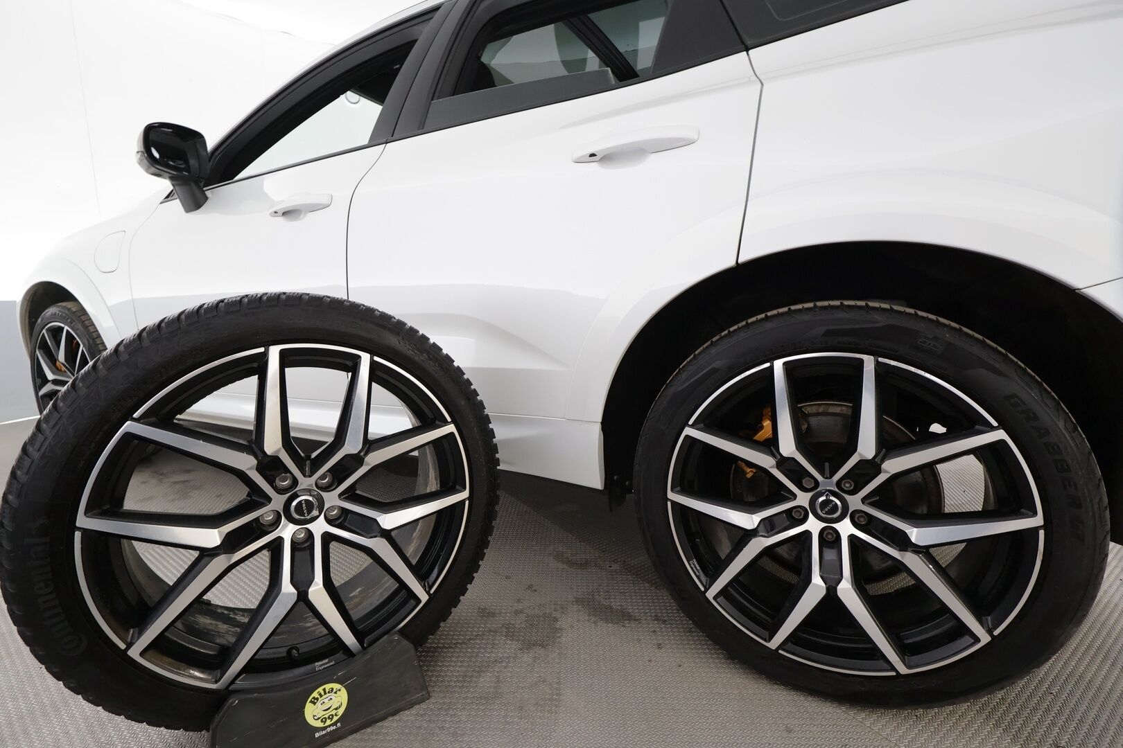 Volvo XC60 2020 T8 TwE AWD Polestar Engineered aut * ACC / Webasto / Full LED / Koukku / H&K / Panorama / Muistipenkki / 360° / Keyless / BLIS  * - 1.Om Suomi-auto / Kahdet renkaat aluvanteilla / Merkkihuollettu / Huippuvarusteet - HULLUT AVAJAISHULINAT KORKOTARJOUS 3,29 %