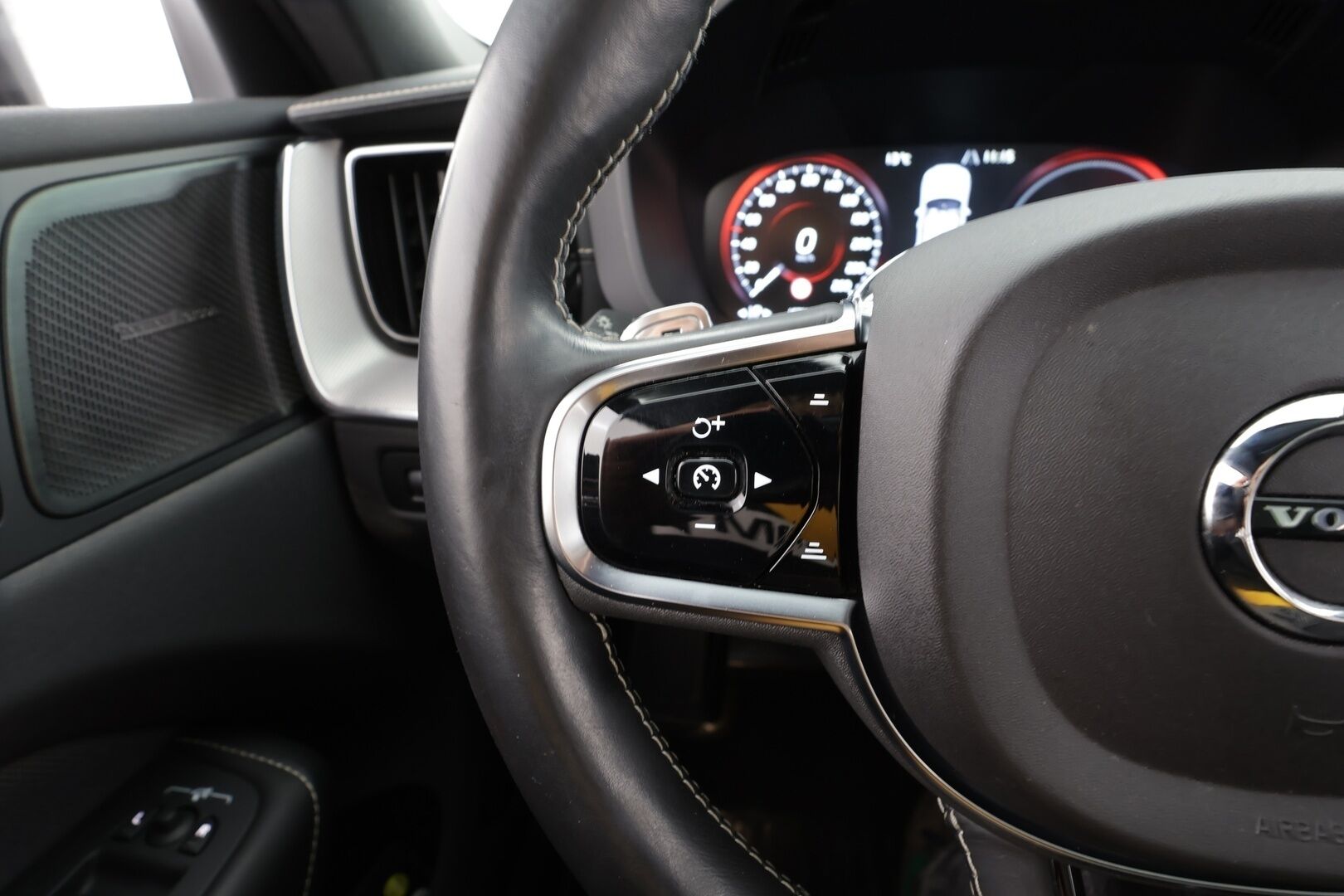 Volvo XC60 2020 T8 TwE AWD Polestar Engineered aut - ACC | Webasto | Full LED | Koukku | H&K | Panorama | Muistipenkki |360° |Keyless | BLIS