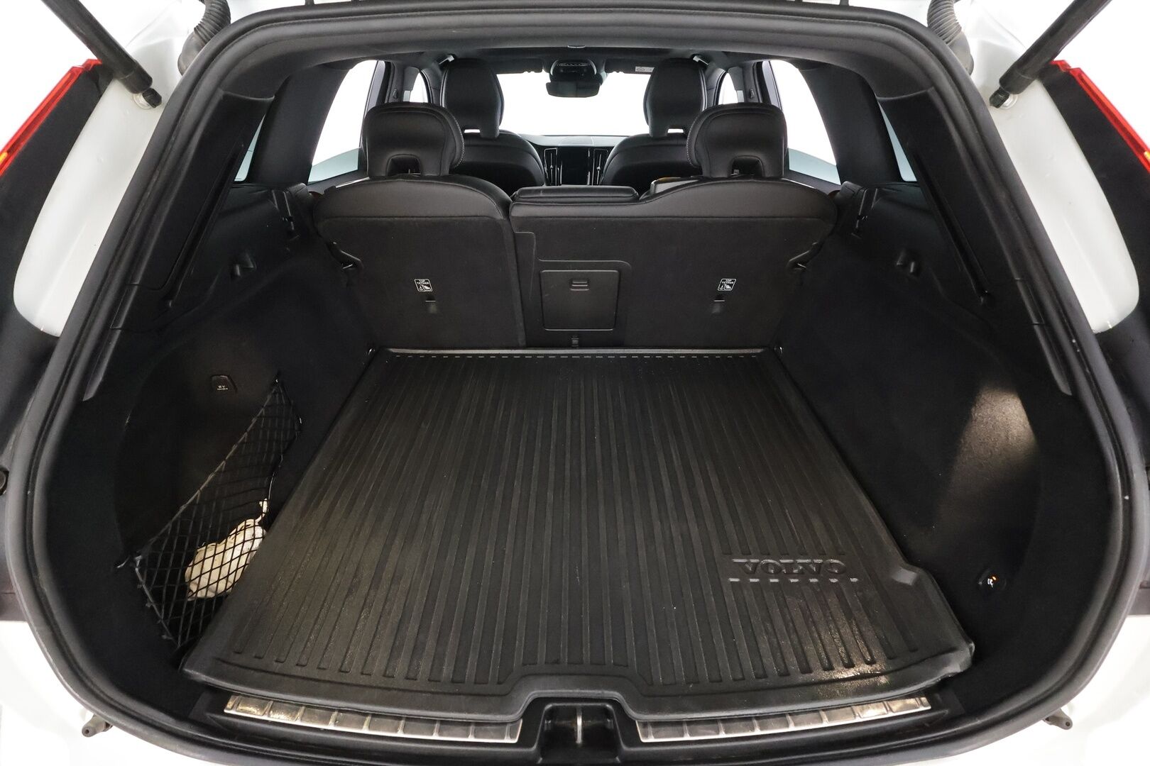 Volvo XC60 2020 T8 TwE AWD Polestar Engineered aut * ACC / Webasto / Full LED / Koukku / H&K / Panorama / Muistipenkki / 360° / Keyless / BLIS  * - 1.Om Suomi-auto / Kahdet renkaat aluvanteilla / Merkkihuollettu / Huippuvarusteet - HULLUT AVAJAISHULINAT KORKOTARJOUS 3,29 %