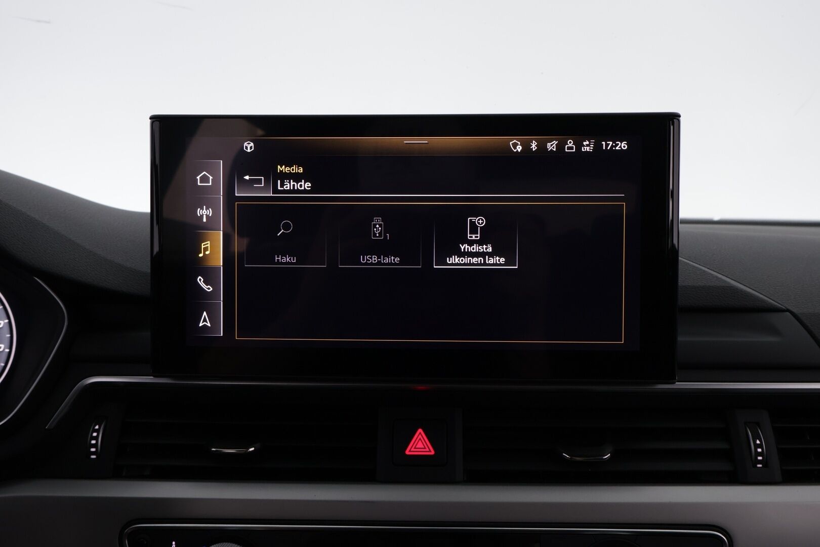Audi A4 2019 Avant Business Advanced 40 TFSI 140 kW MHEV S tronic - Suomiauto | Webasto | Koukku | Matrix LED | Digital Cockpit | BLIS | Peruutuskamera | Apple&Android | Sporttipenkit | Juuri tullut Tampereelle!
