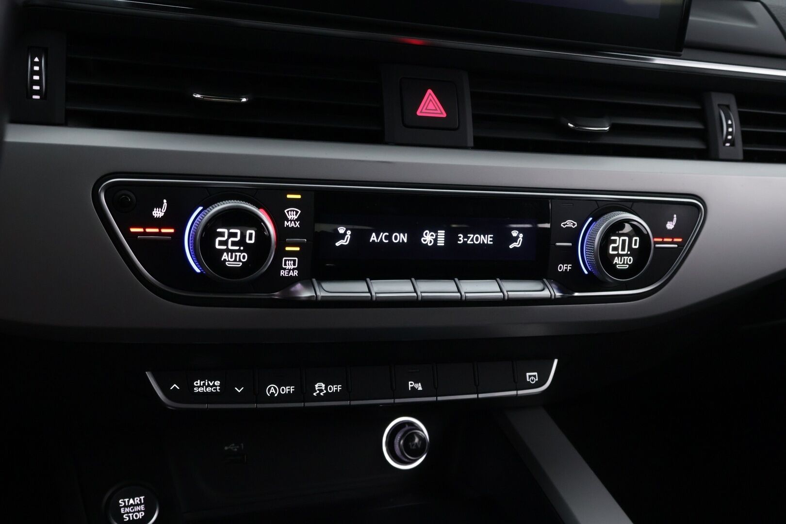 Audi A4 2019 Avant Business Advanced 40 TFSI 140 kW MHEV S tronic - Suomiauto | Webasto | Koukku | Matrix LED | Digital Cockpit | BLIS | Peruutuskamera | Apple&Android | Sporttipenkit | Juuri tullut Tampereelle!